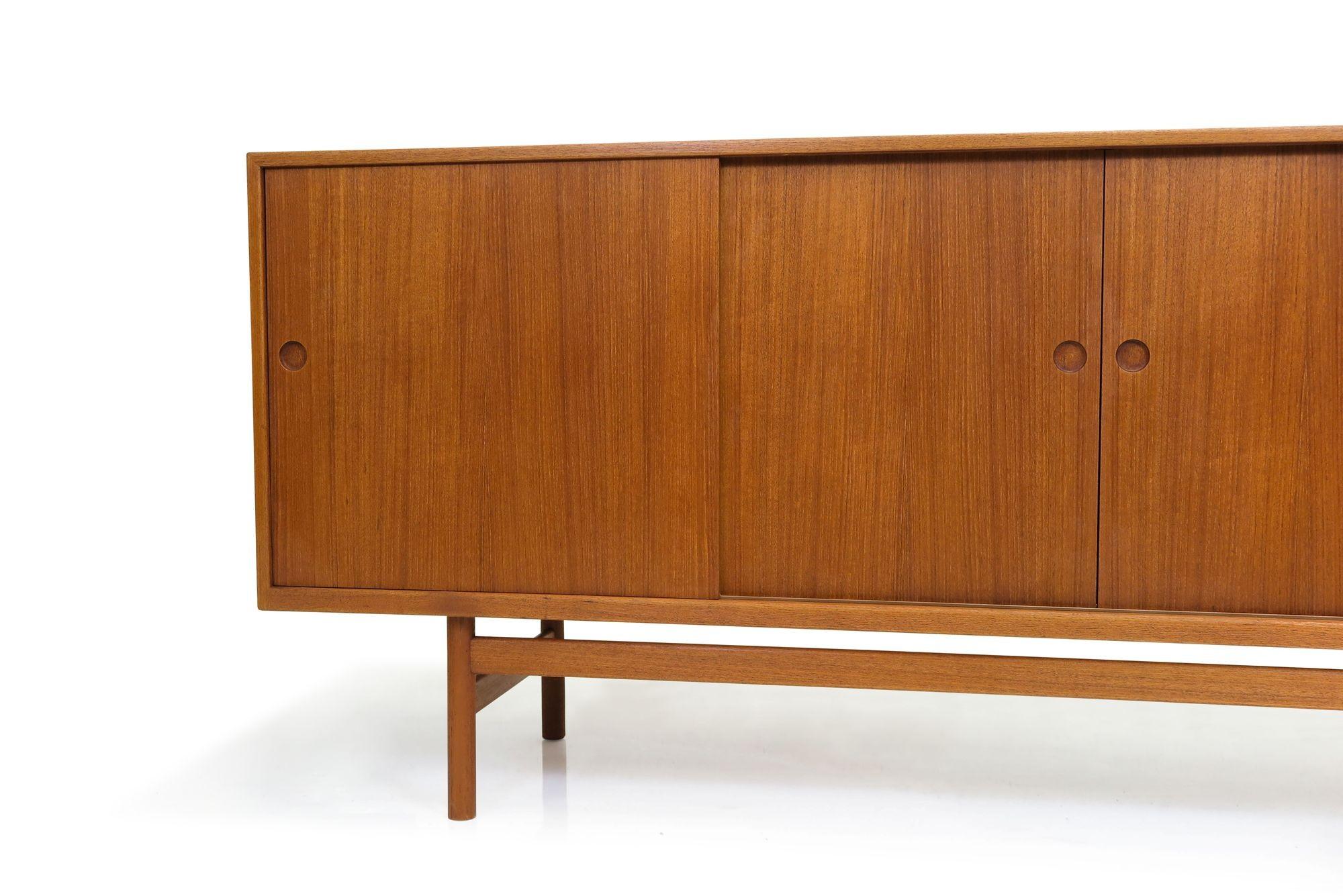 Finely Handcrafted Danish Teak Credenza For Sale 1