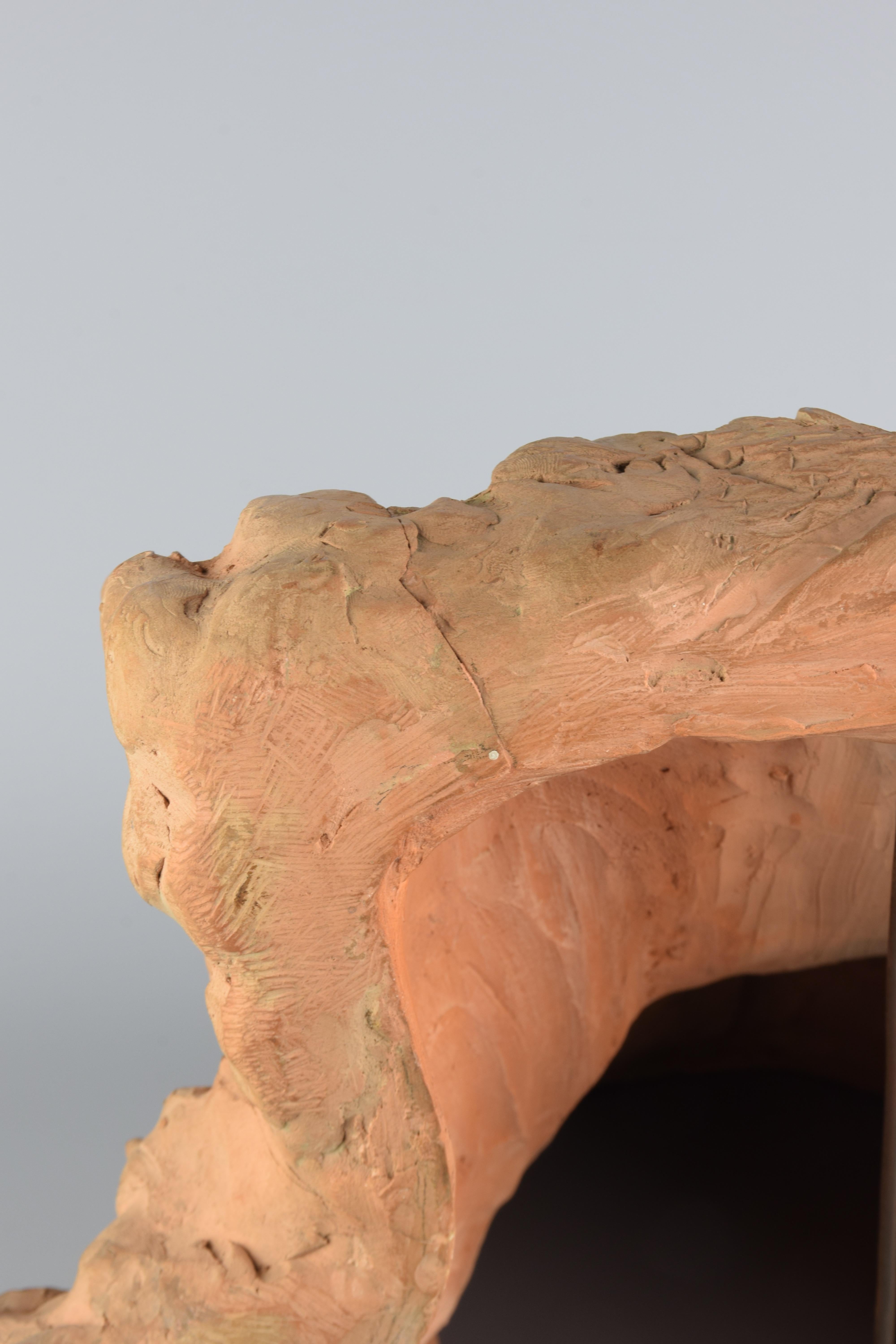 Terracotta Capitello in terracotta finemente modellato con cherubini, fine XIX secolo in vendita