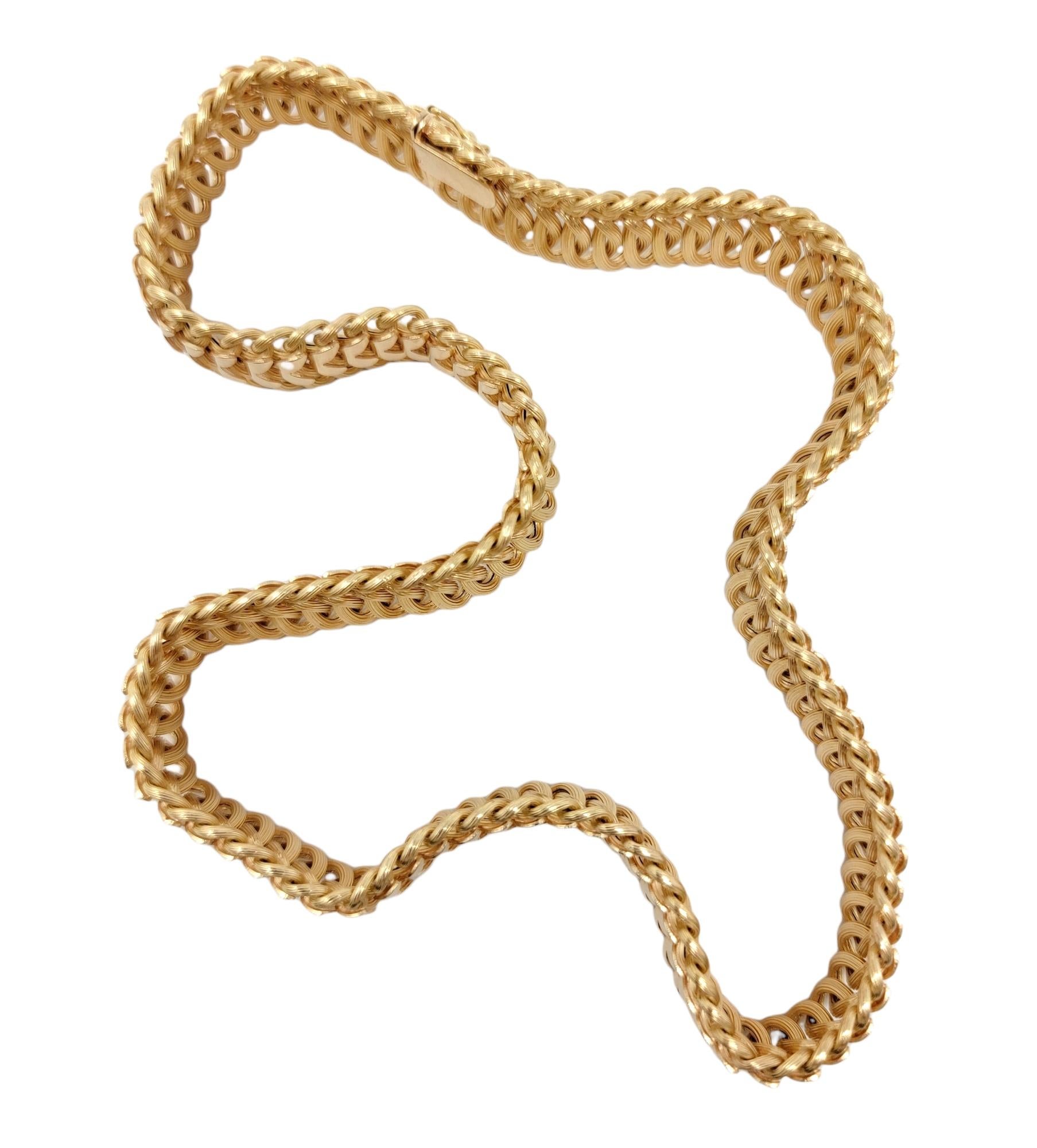 Finely Ridged and Polished 18 Karat Yellow Gold Woven Link Necklace In Good Condition For Sale In Scottsdale, AZ