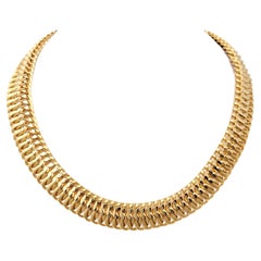 Finely Ridged and Polished 18 Karat Yellow Gold Woven Link Necklace