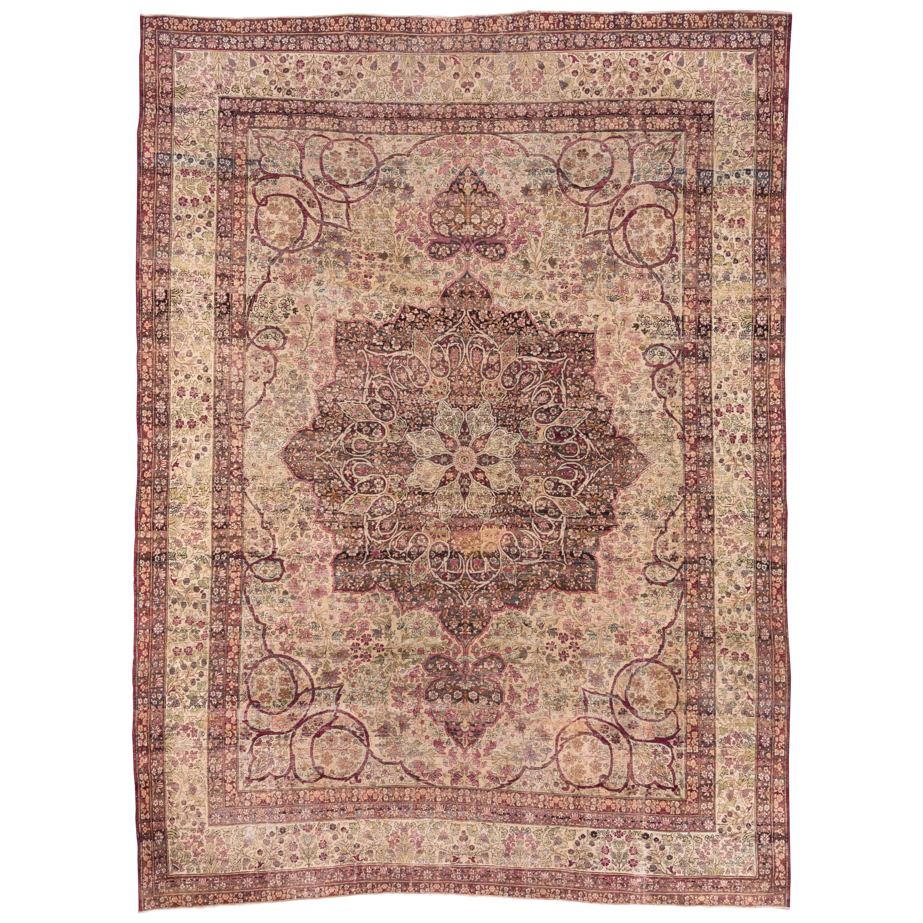 Fein gewebter antiker persischer Lavar-Kerman-Teppich, um 1900