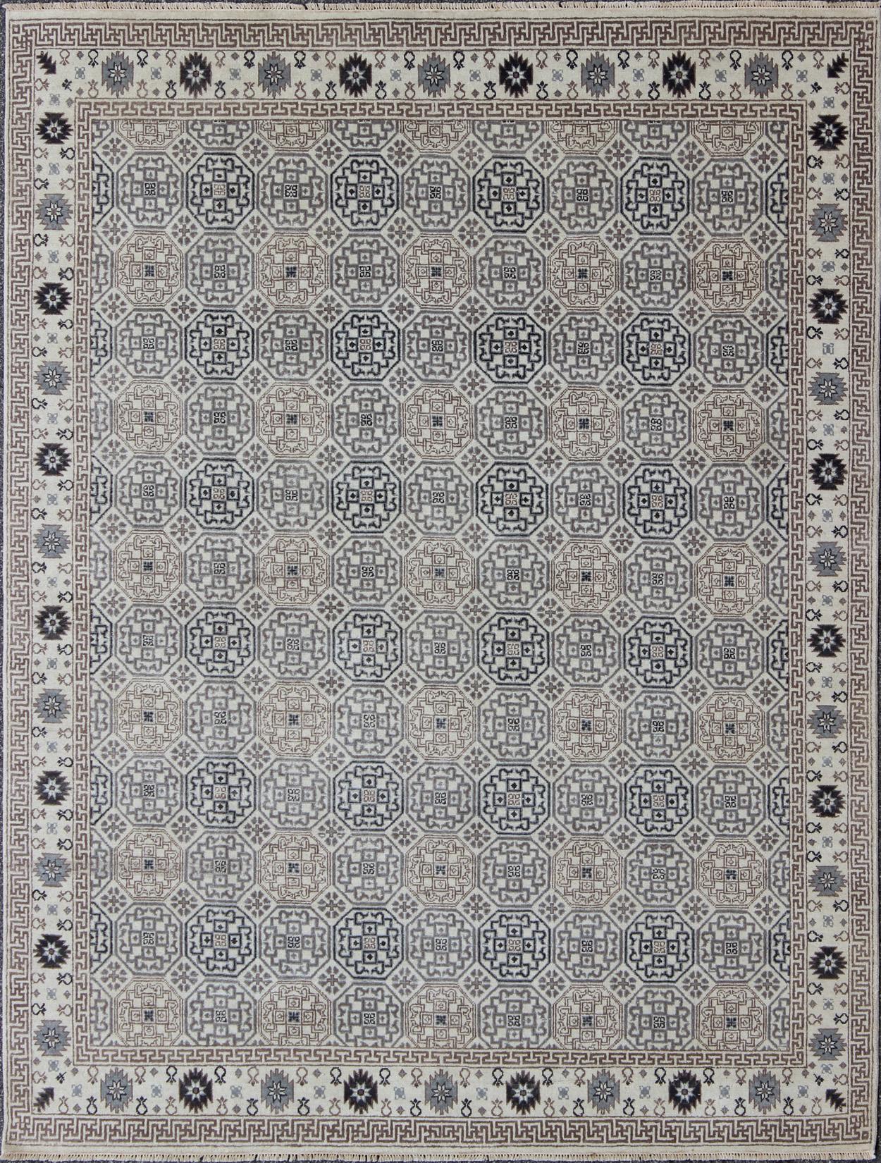 Tappeto di design Khotan finemente tessuto di Keivan Woven Arts  - 8'2 X 10'3 in vendita 1