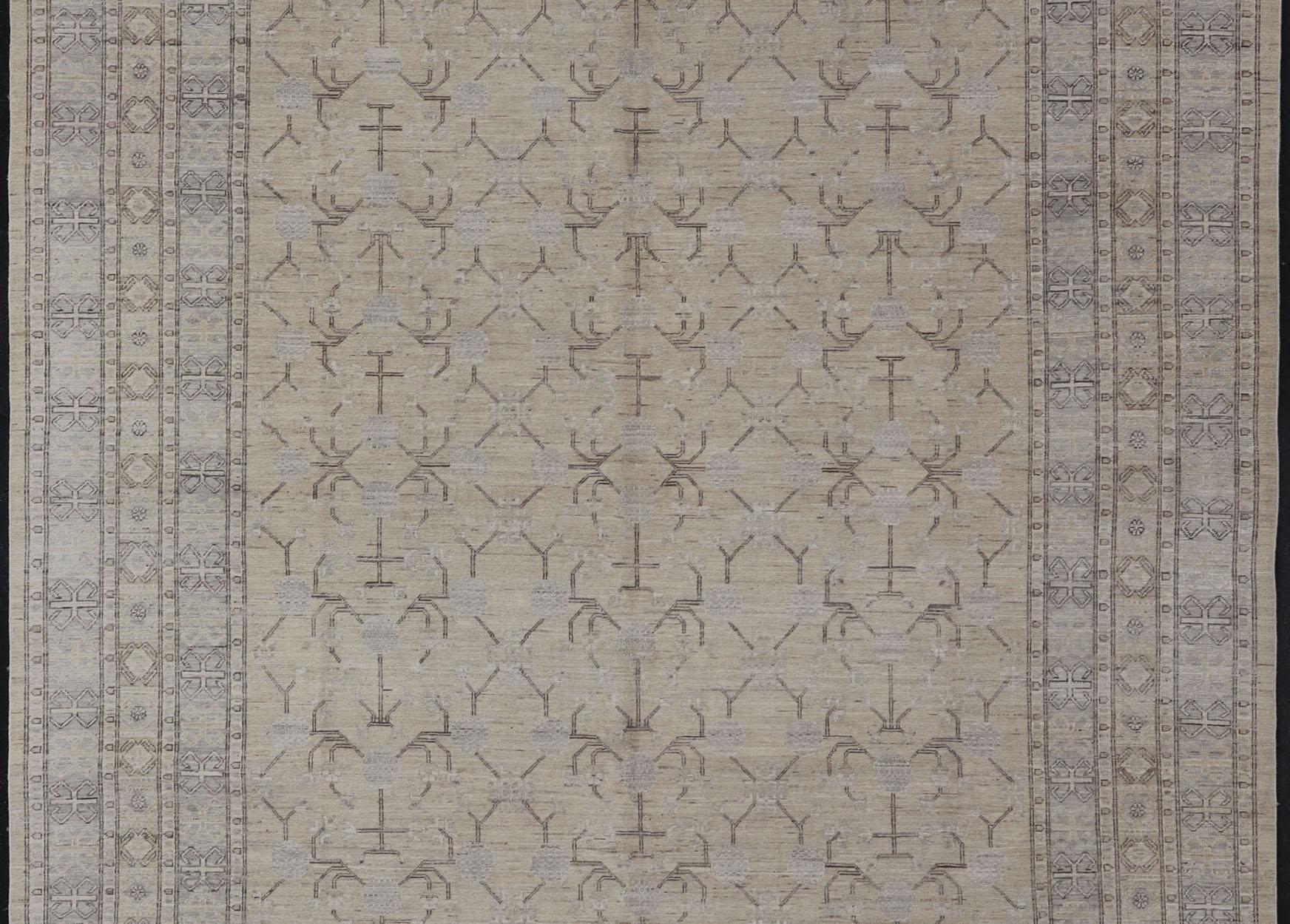 Fein gewebter Khotan-Teppich mit geometrischem All-Over-Muster von Keivan Woven Arts (Afghanisch) im Angebot