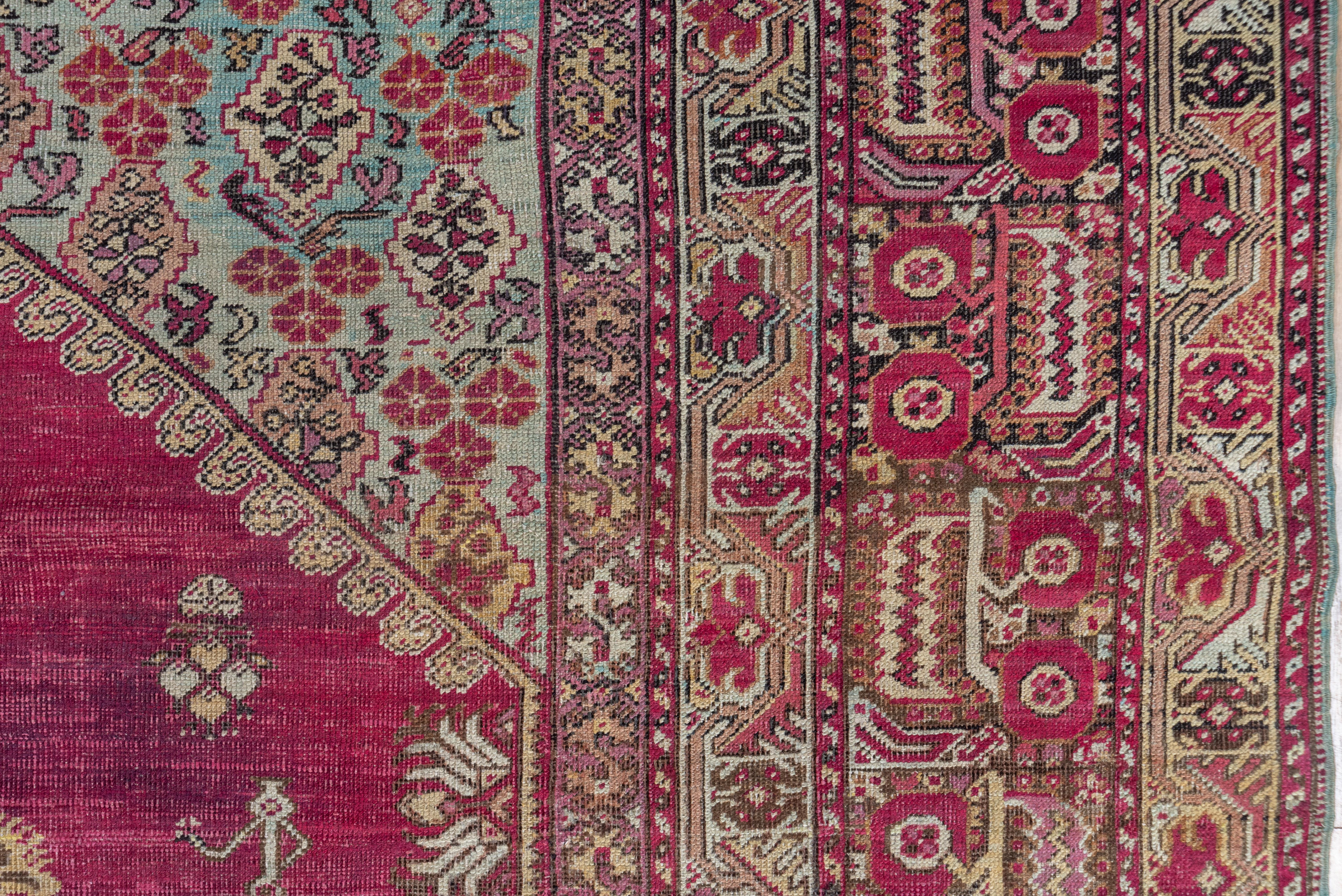 Finely Woven Late 19th Century Turkish Ghiordes Rug, Colorful Palette In Good Condition For Sale In New York, NY