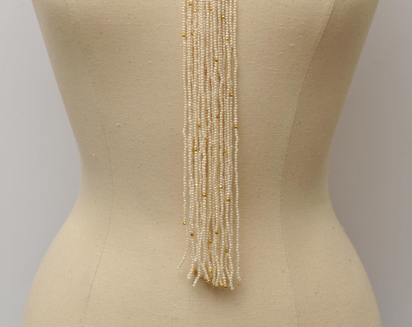 Finely Woven Seed Pearl Gold Lariat In Excellent Condition In Nantucket, MA