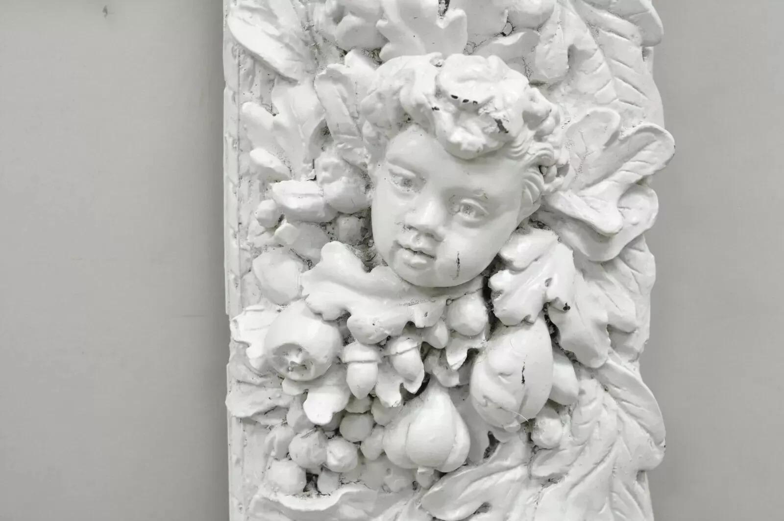 Finesse Originals Rococo Figural Cherubin Grapevine Grand cadre d'art en fibre de verre Bon état - En vente à Philadelphia, PA