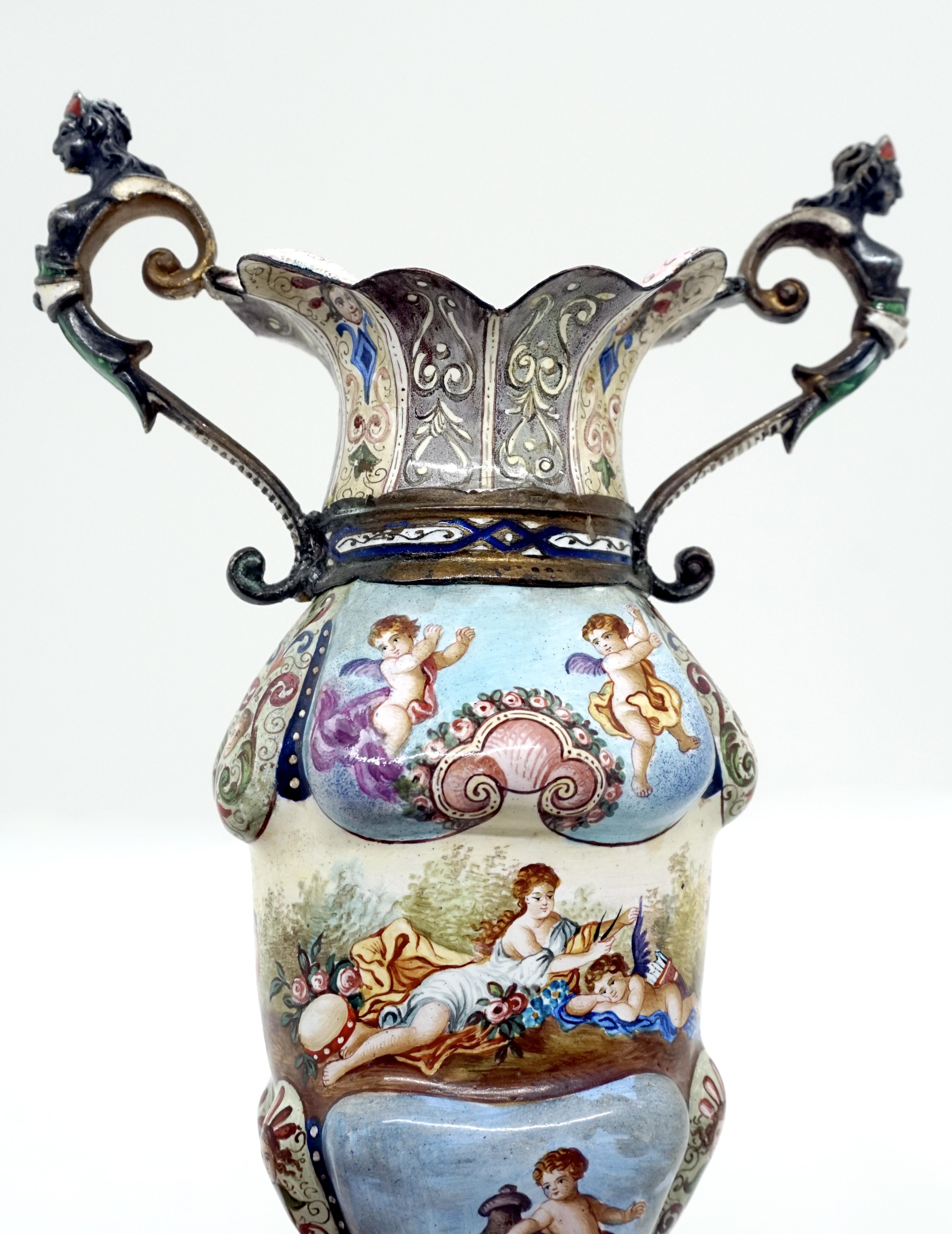 Finest 19th Century Viennese Enamel Amphora with Cupids and Antique Scenes In Good Condition In Vienna, AT