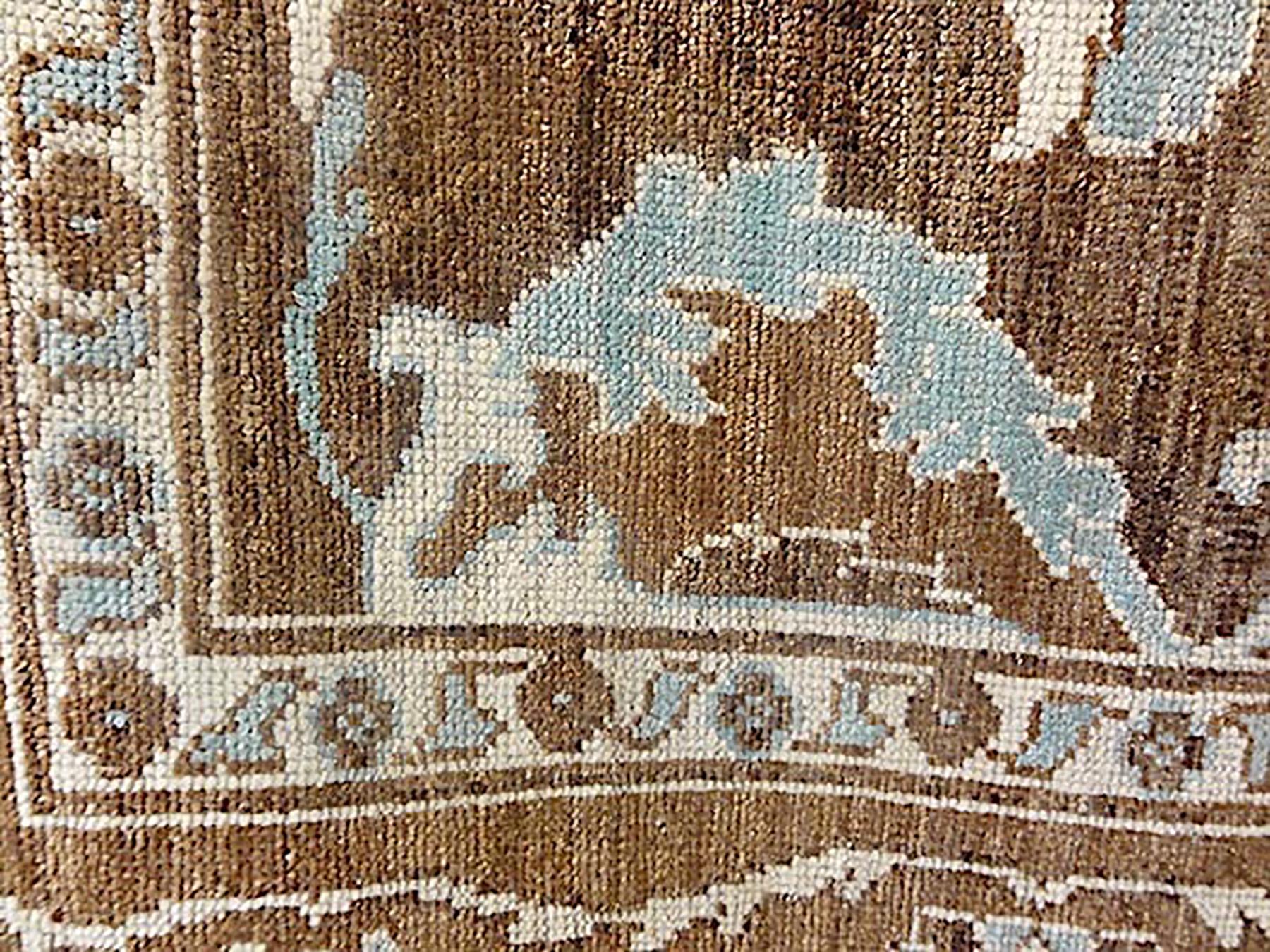 Feinster Angora-Oushak-Teppich in weichen Neutraltönen - handgeknüpfte Wolle im Zustand „Gut“ im Angebot in Santa Barbara, CA