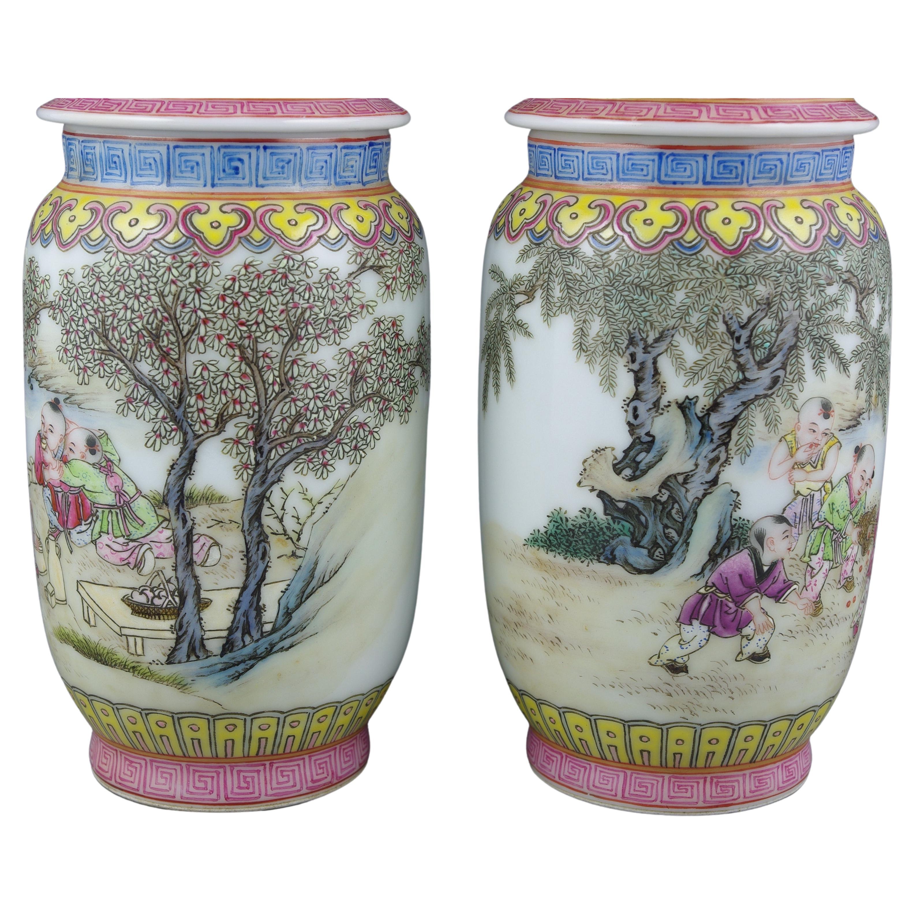 Finest Chinese Porcelain Fencai Covered Jars Children Playing Qing Style 20c  For Sale 2