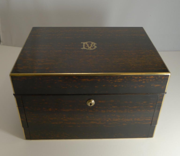 Finest Grand Large Antique English Coromandel Jewellery Box, circa 1860