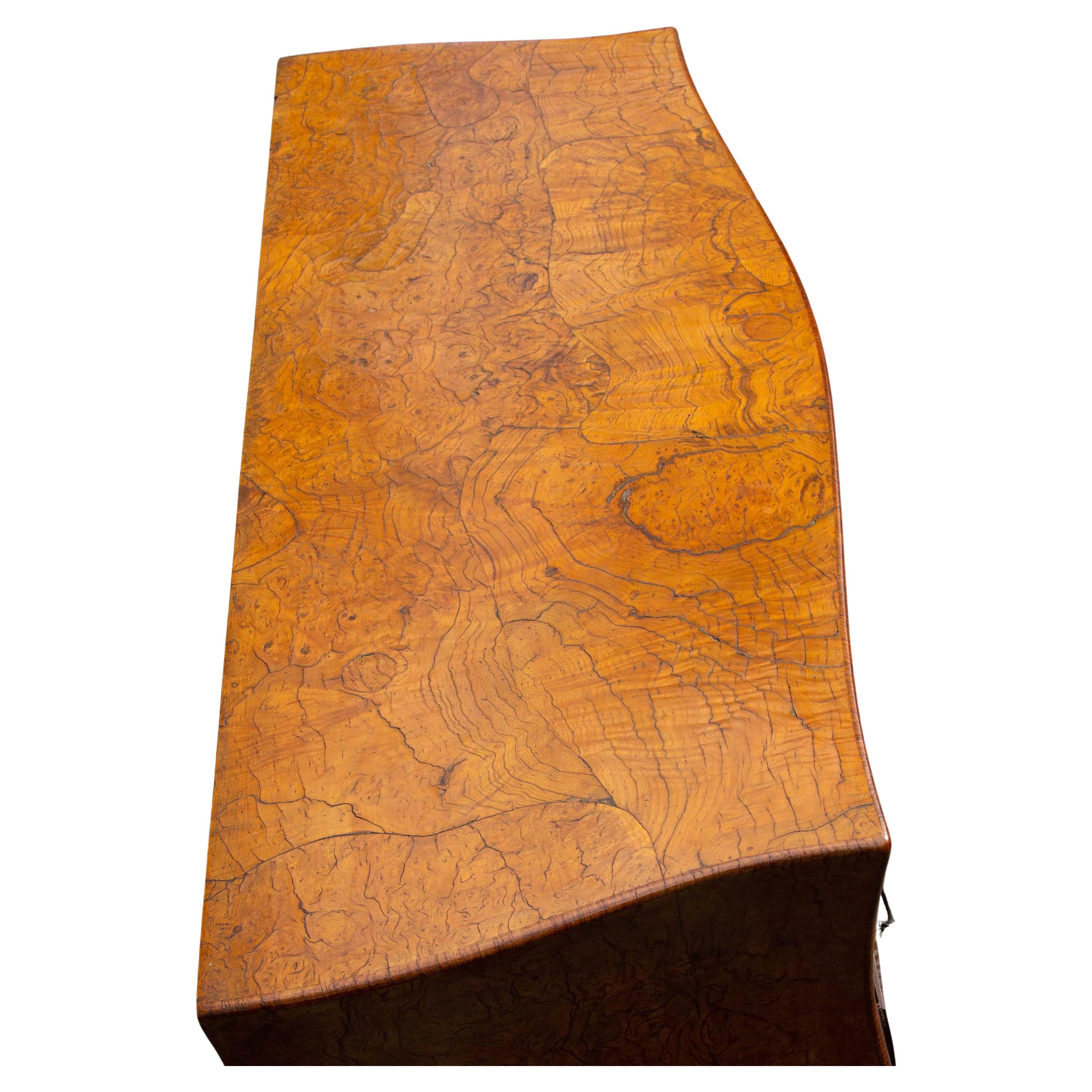 Finissimo comò o cassapanca in Wood Oliver della metà del XX secolo in vendita 3