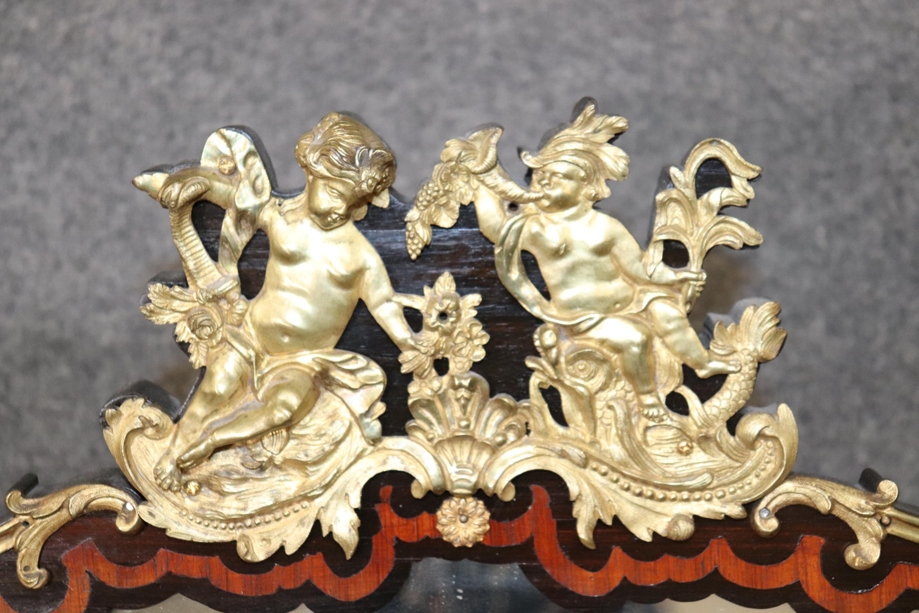Antiker Damen-Schminktisch im Linke-Stil mit Porzellanplaketten und Bronzefiguren aus Bronze (Louis XV.) im Angebot