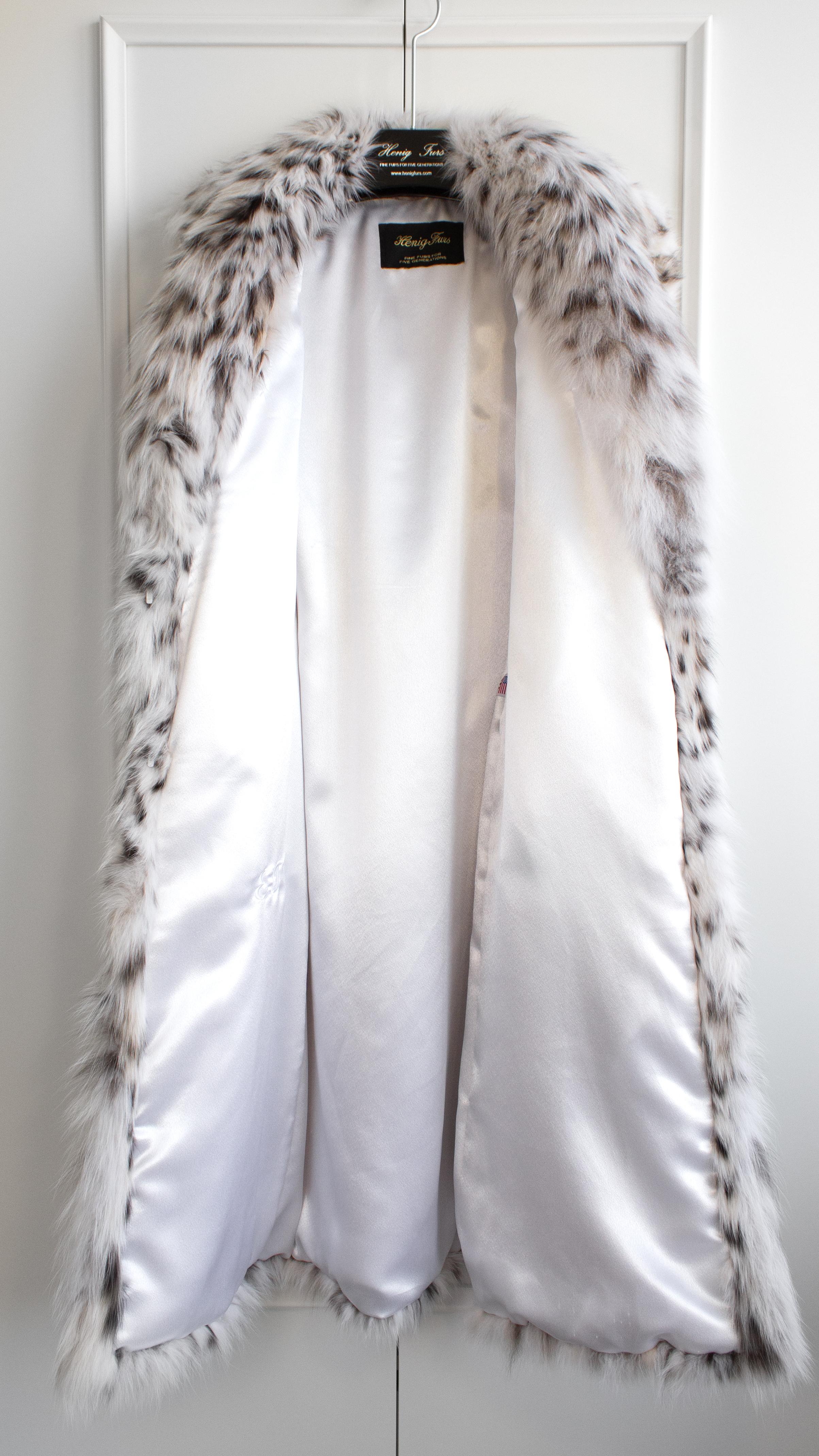 Finest North American White Lynx Belly Full Length Hood Fur Coat For Sale 8