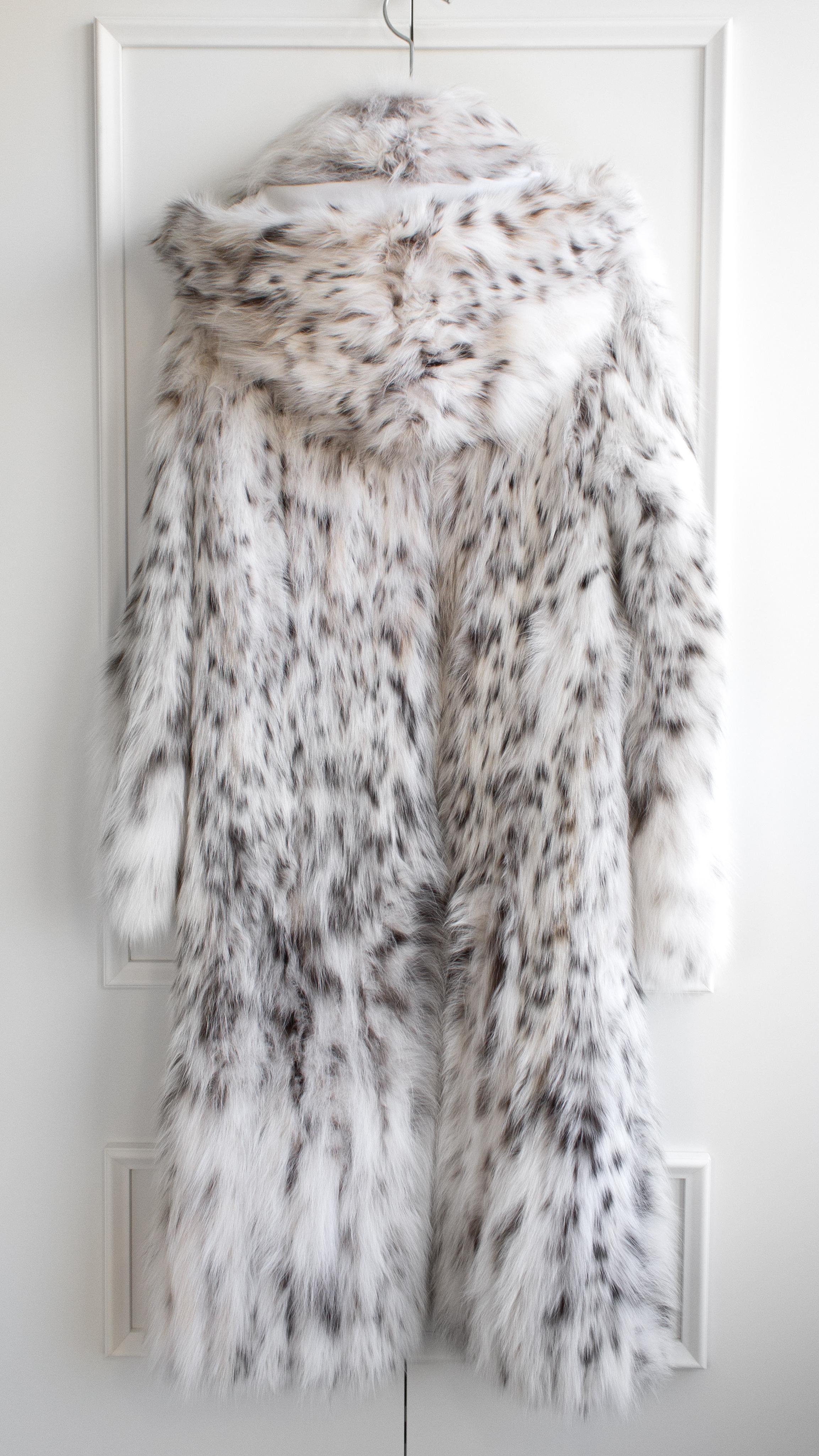 Finest North American White Lynx Belly Full Length Hood Fur Coat For Sale 9