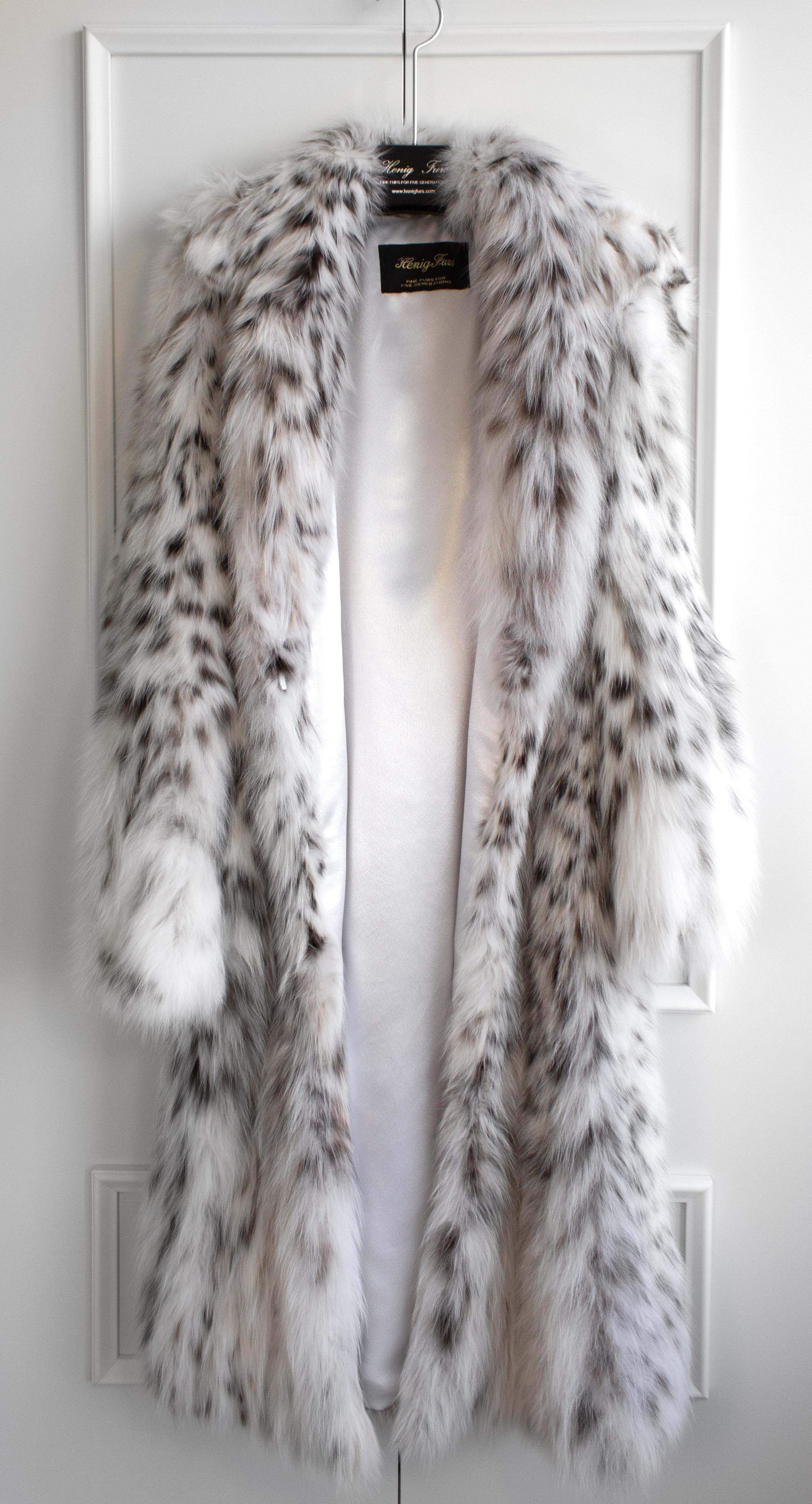 Finest North American White Lynx Belly Full Length Hood Fur Coat For Sale 5