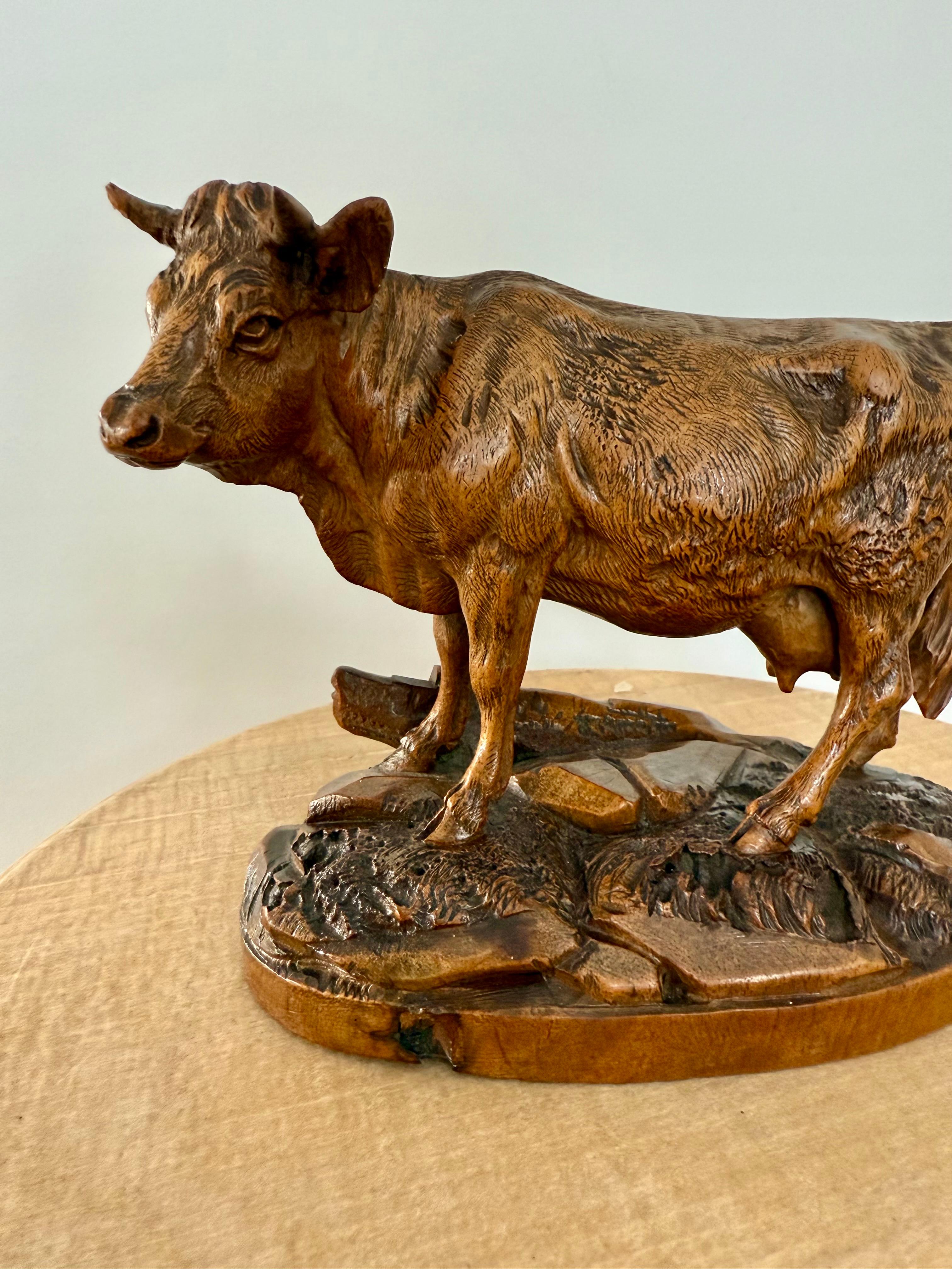 Finest Quality, Antique Hand Carved Nutwood Swiss Black Forest Cow Sculpture For Sale 5