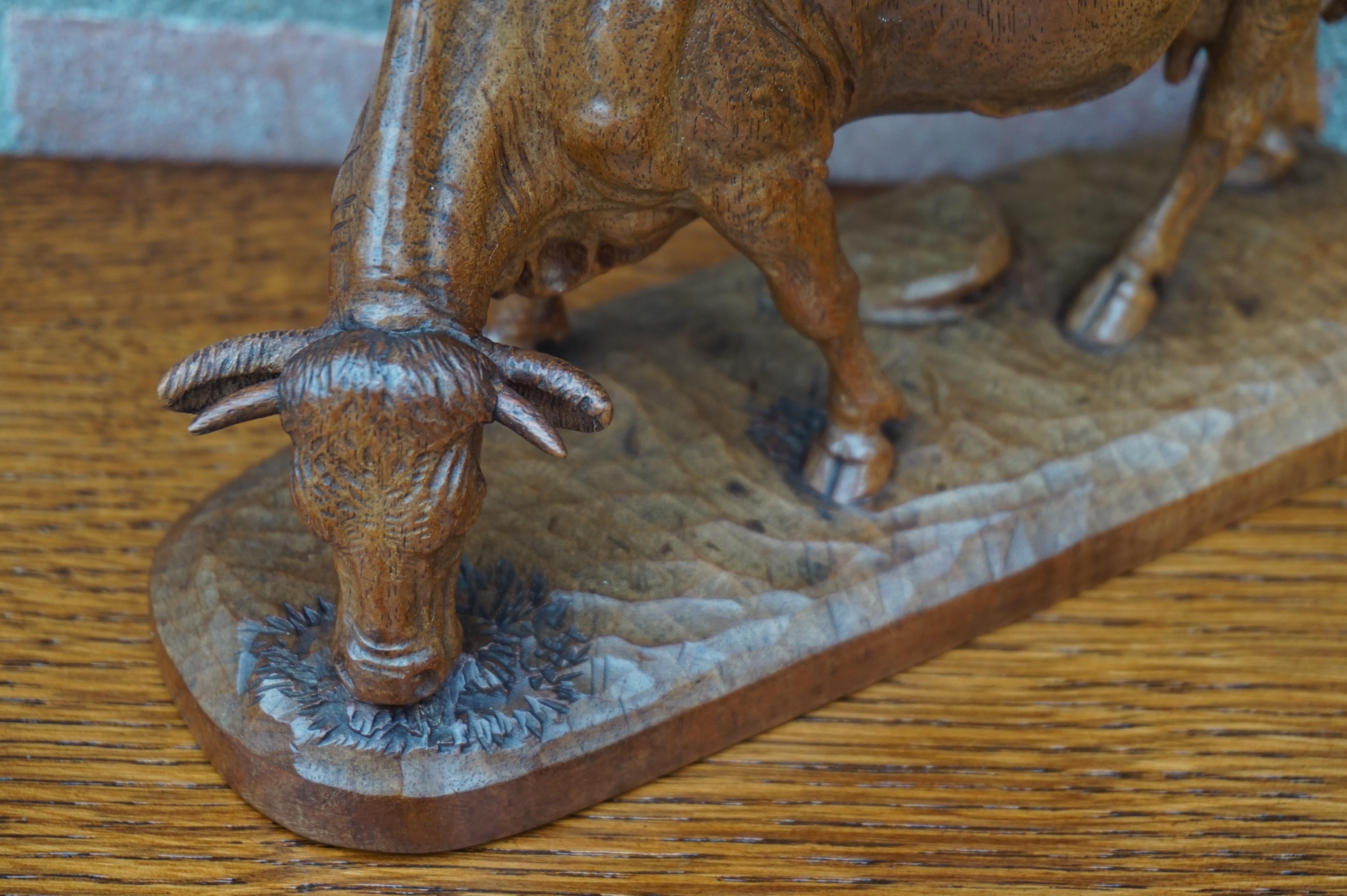 Finest Quality, Antique Hand Carved Nutwood Swiss Black Forest Cow Sculpture 9