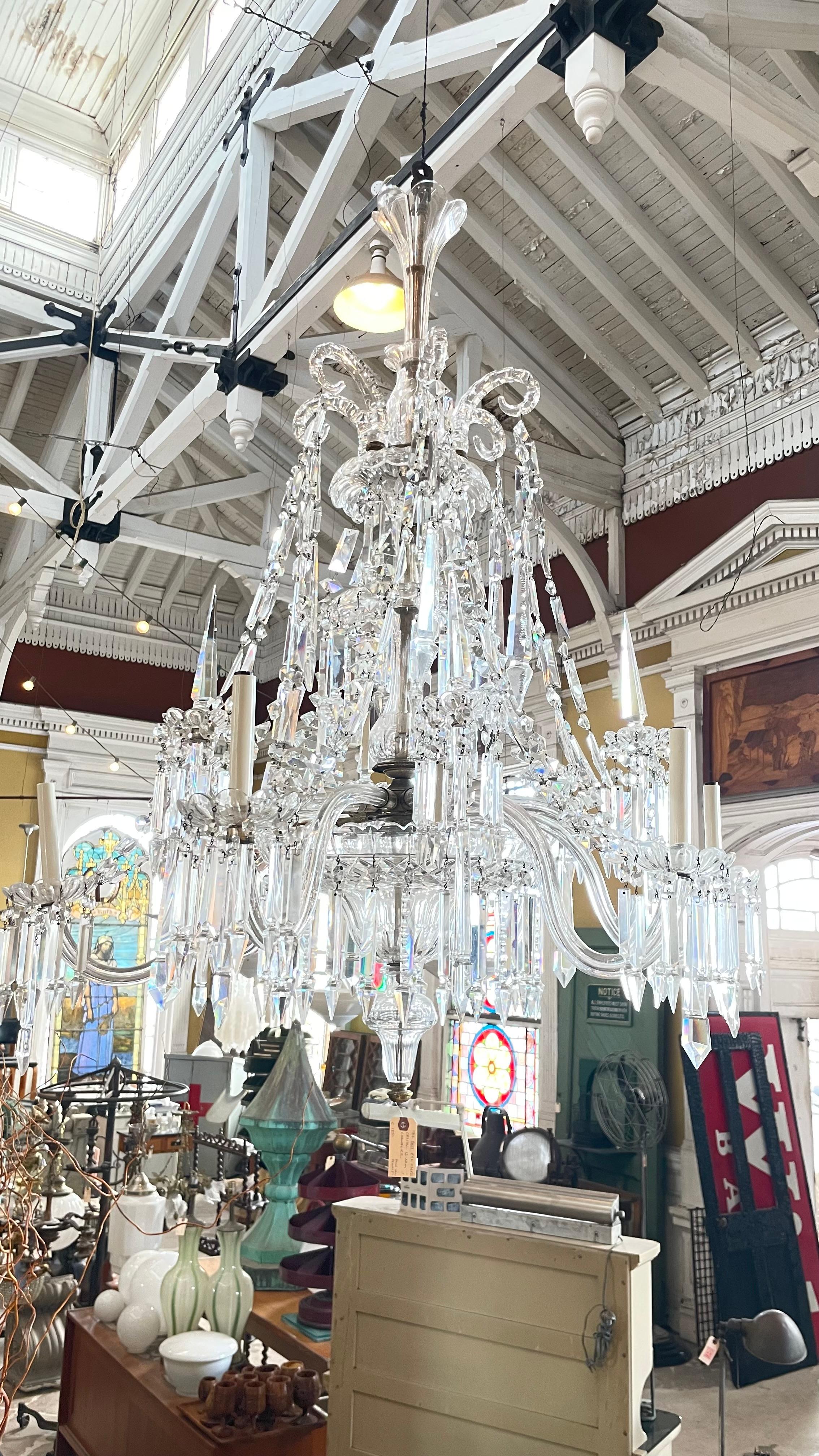 Inglese Lampadario di cristallo tagliato di altissima qualità di F. & C. Osler, 1850 ca. in vendita