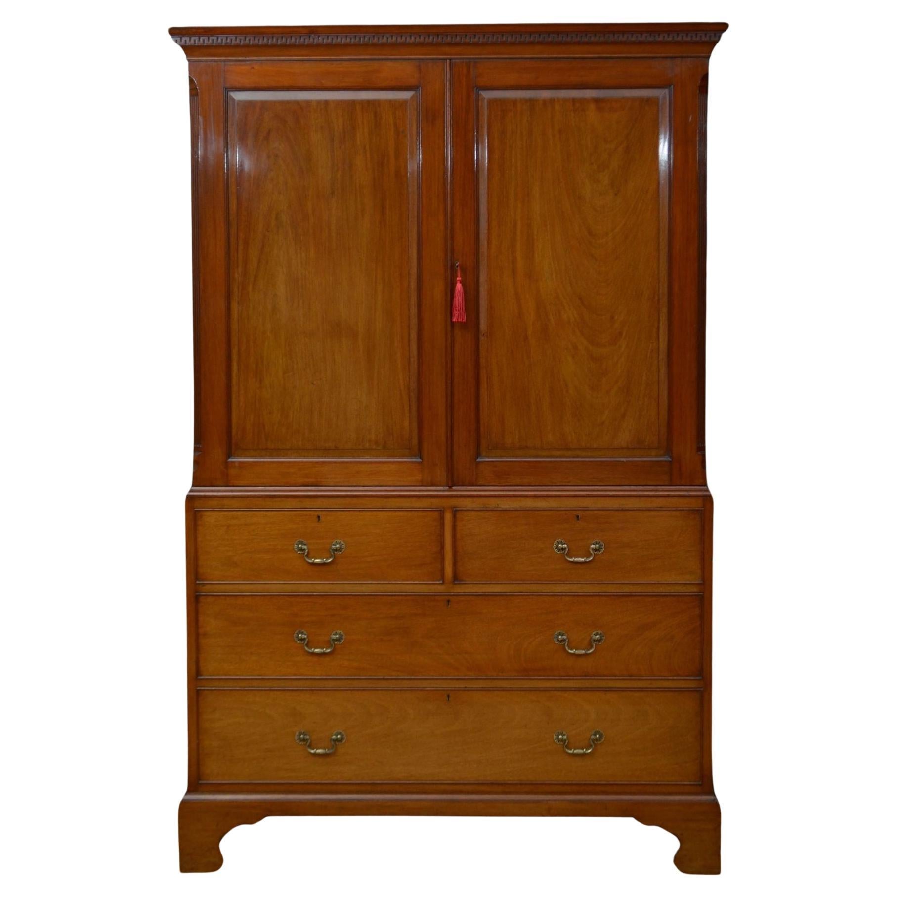 Finest quality Edwardian Solid Mahogany Linen Press For Sale
