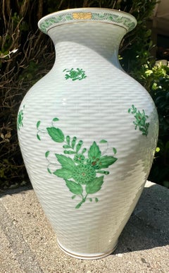 Finest Quality Herend Chinese Bouquet Green Indian Basket Porcelain Vase