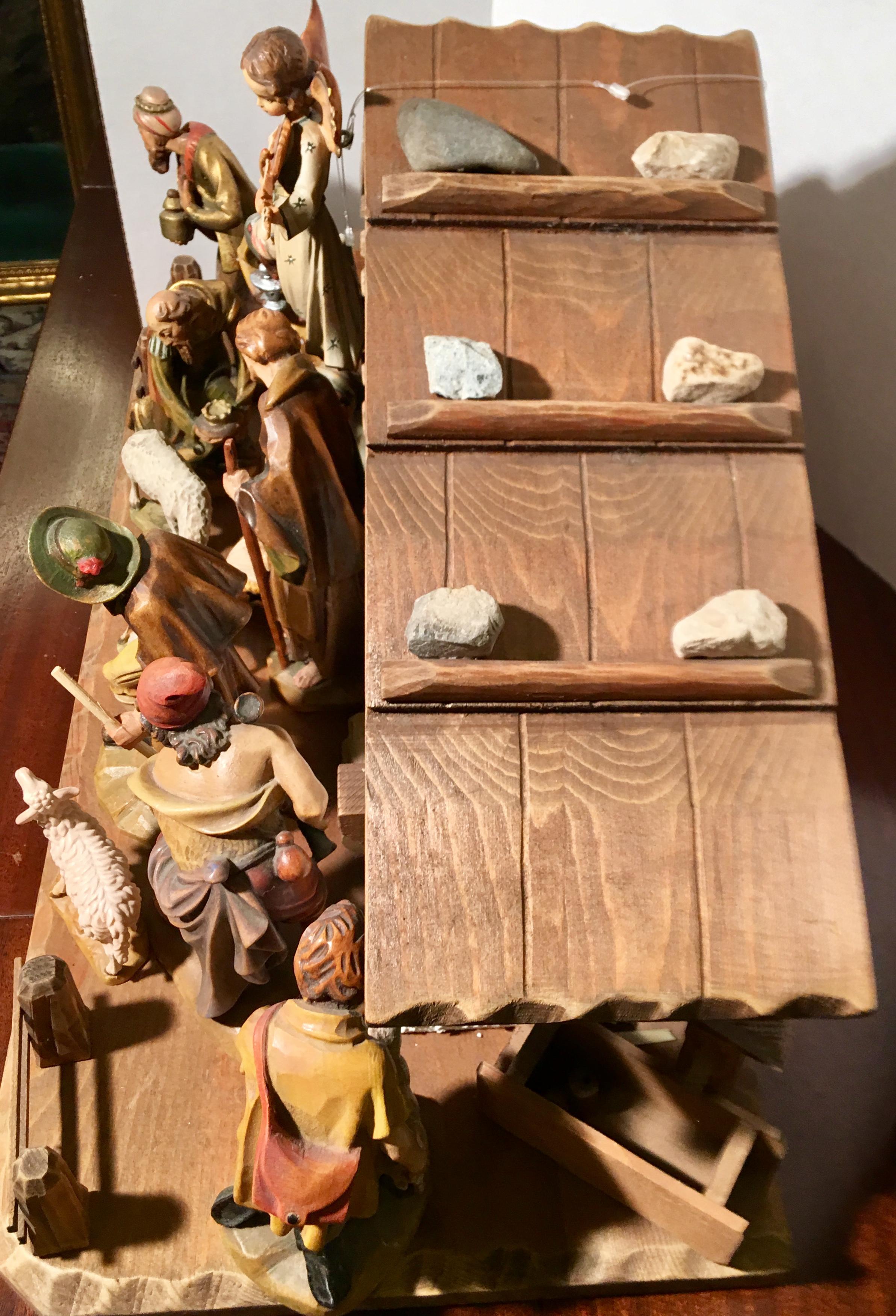 Finest Quality Italian Nativity Set Hand Carved Wood 16-Piece Oswald Demetz Deur 1
