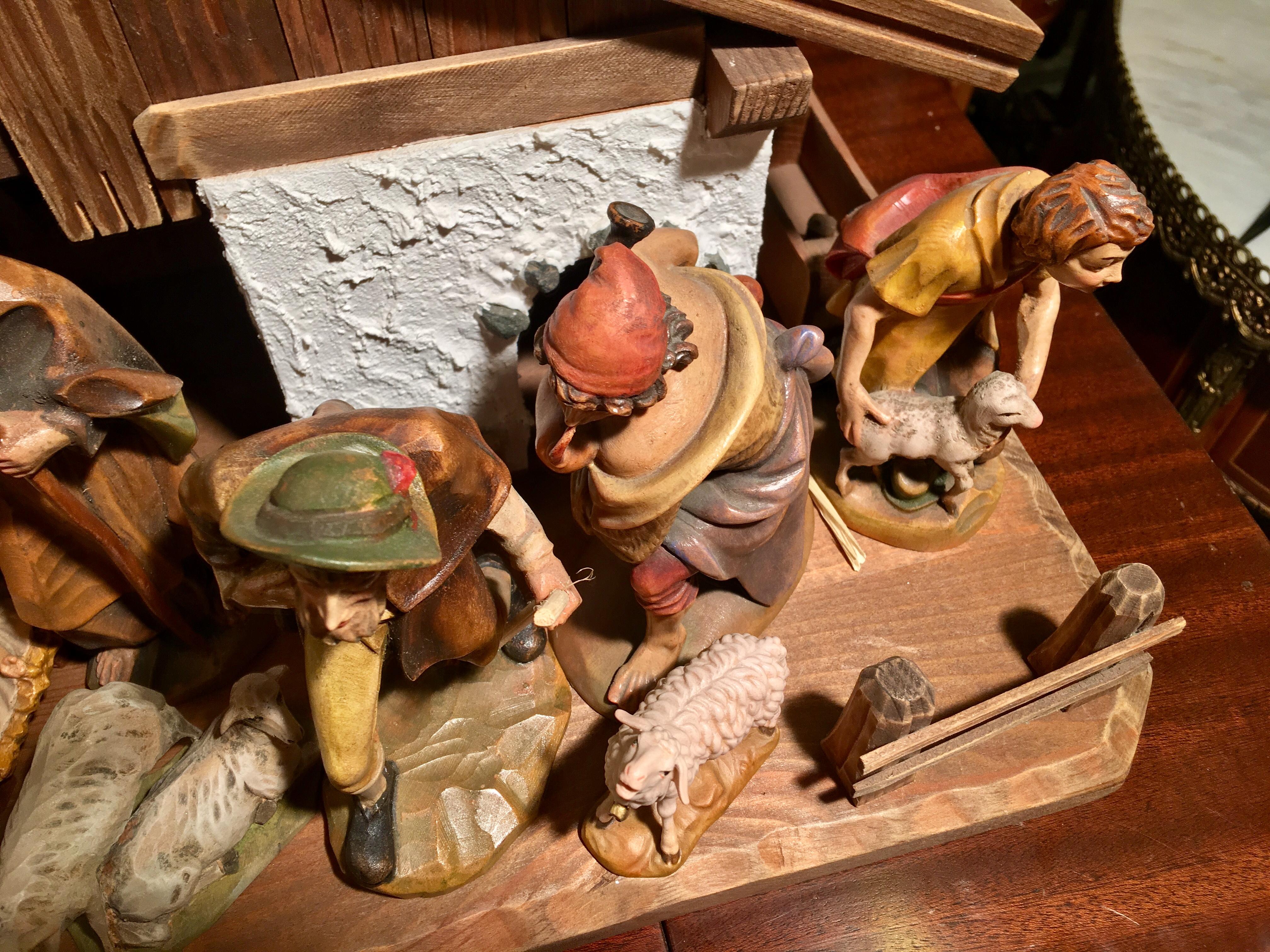 Italienisches, handgeschnitztes Nativity-Set aus Holz 16-teilig, Oswald Demetz Deur 8