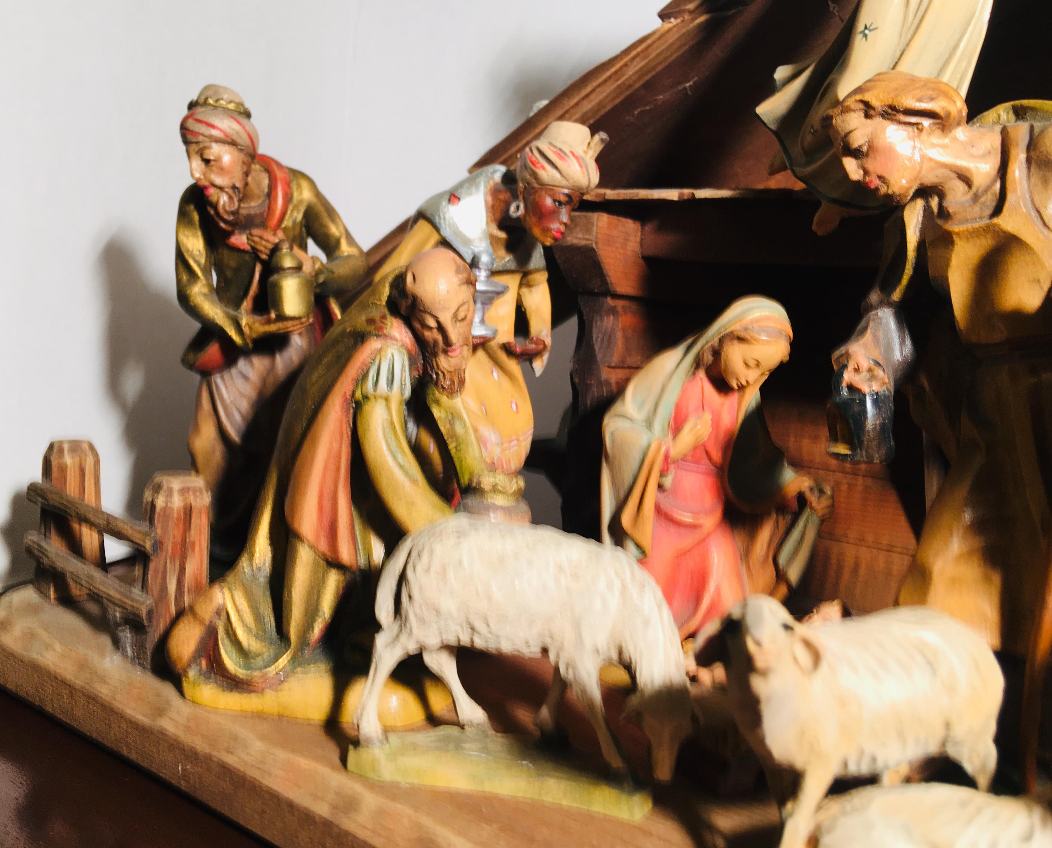 Italienisches, handgeschnitztes Nativity-Set aus Holz 16-teilig, Oswald Demetz Deur 11