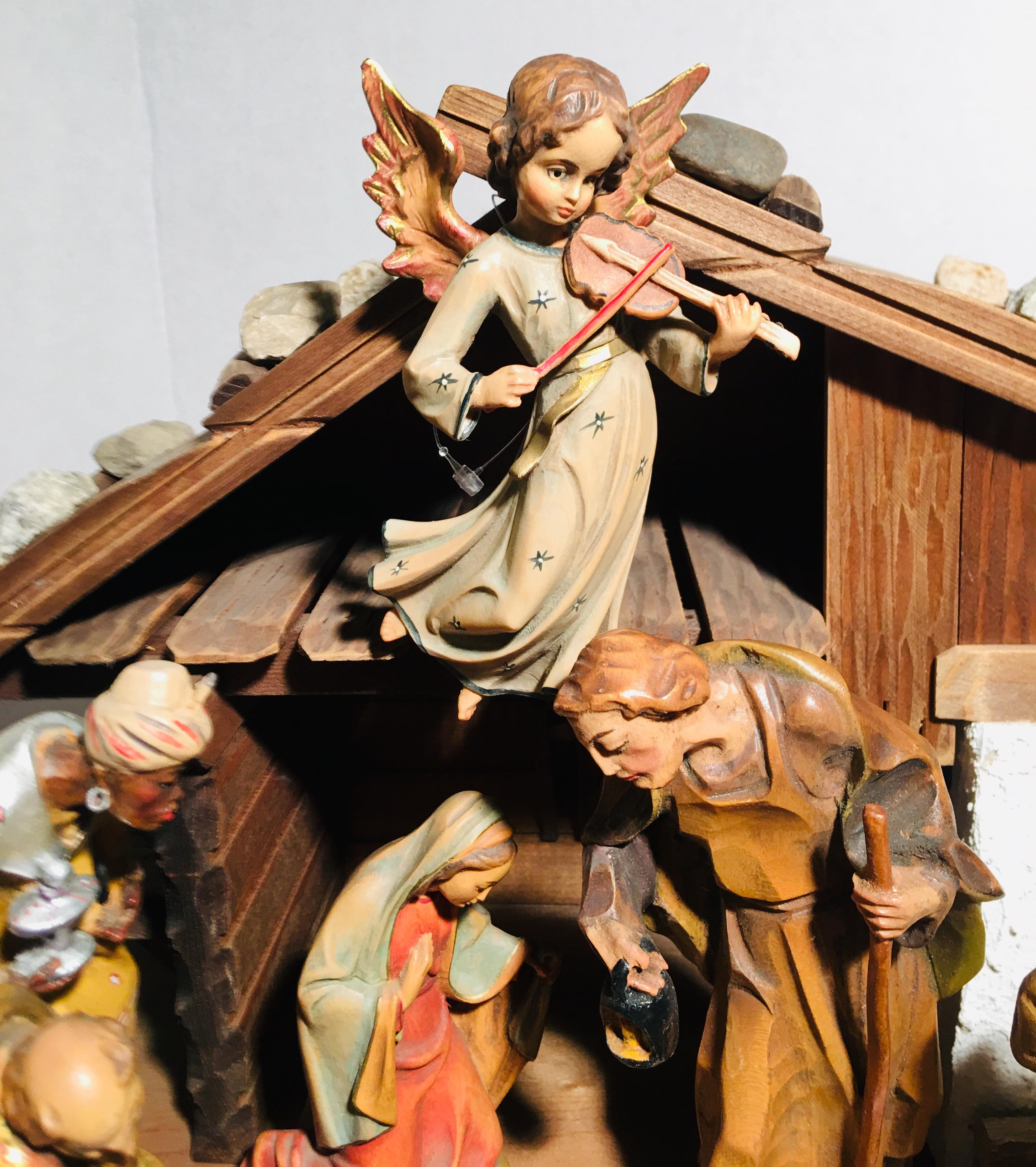 Italienisches, handgeschnitztes Nativity-Set aus Holz 16-teilig, Oswald Demetz Deur (Handgeschnitzt)
