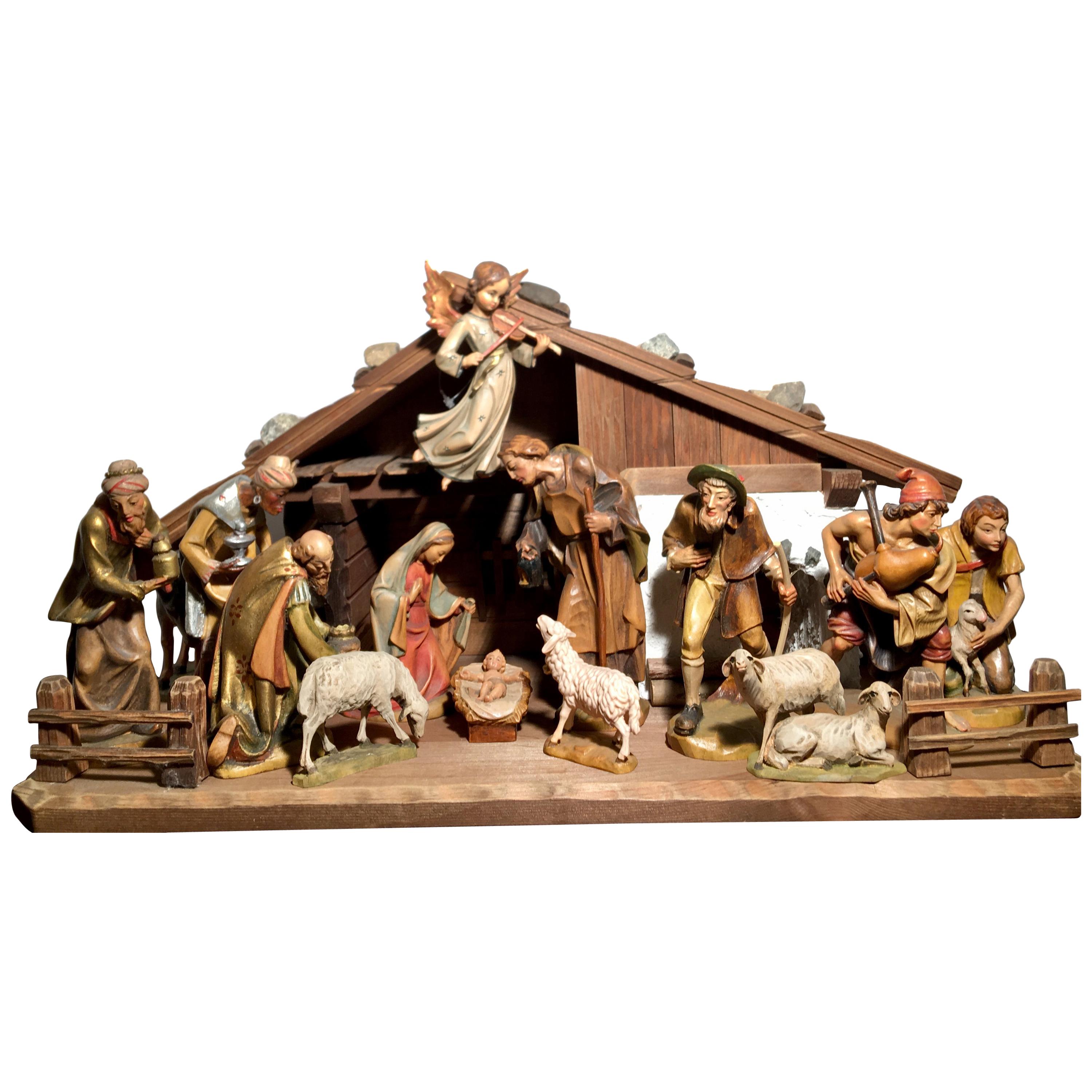 Italienisches, handgeschnitztes Nativity-Set aus Holz 16-teilig, Oswald Demetz Deur