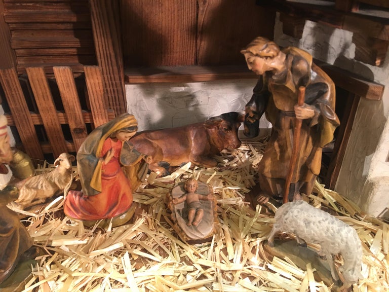 Finest Quality Italian Nativity Set Hand Carved Wood 17Piece Oswald