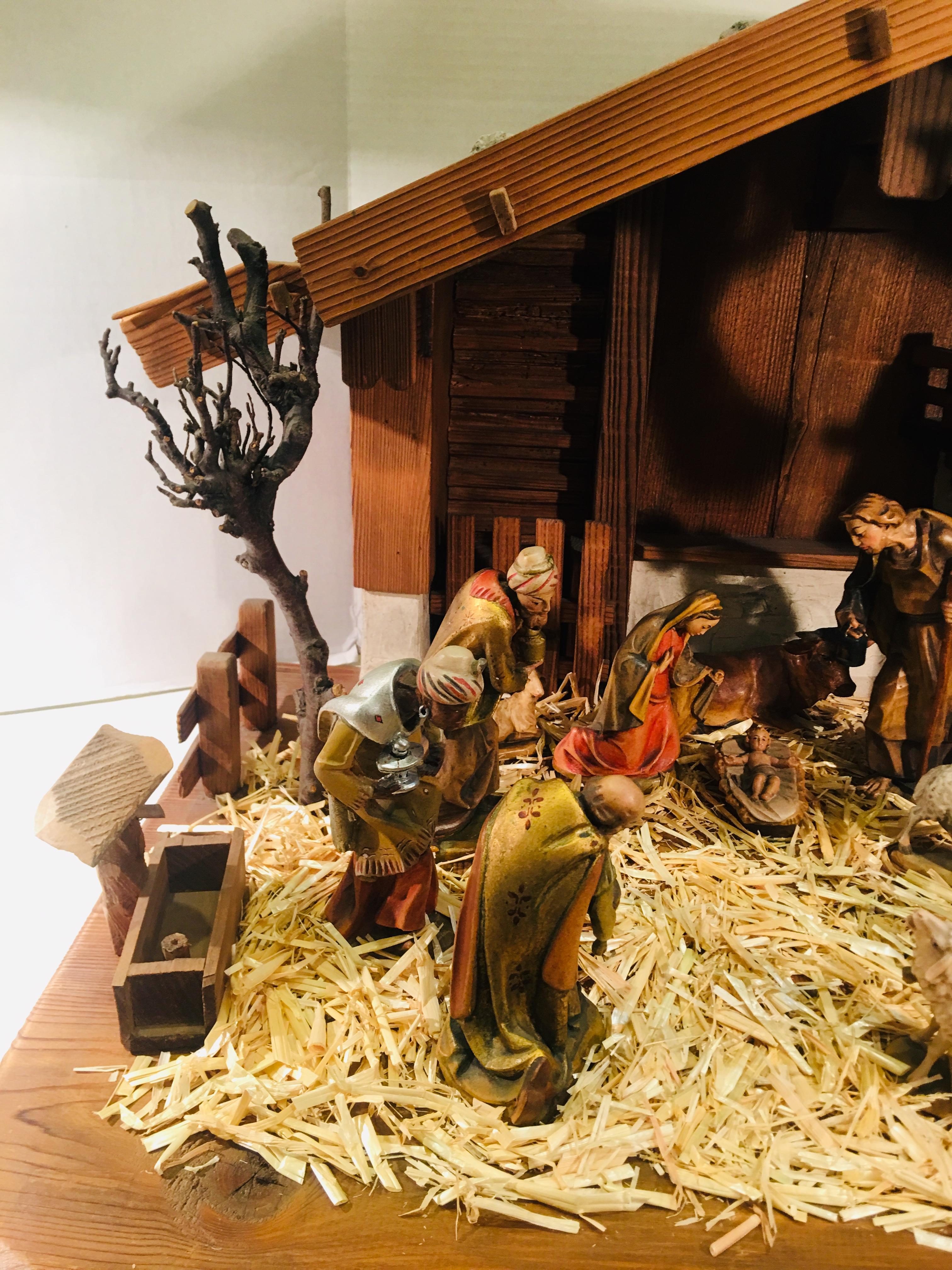 17 piece nativity set