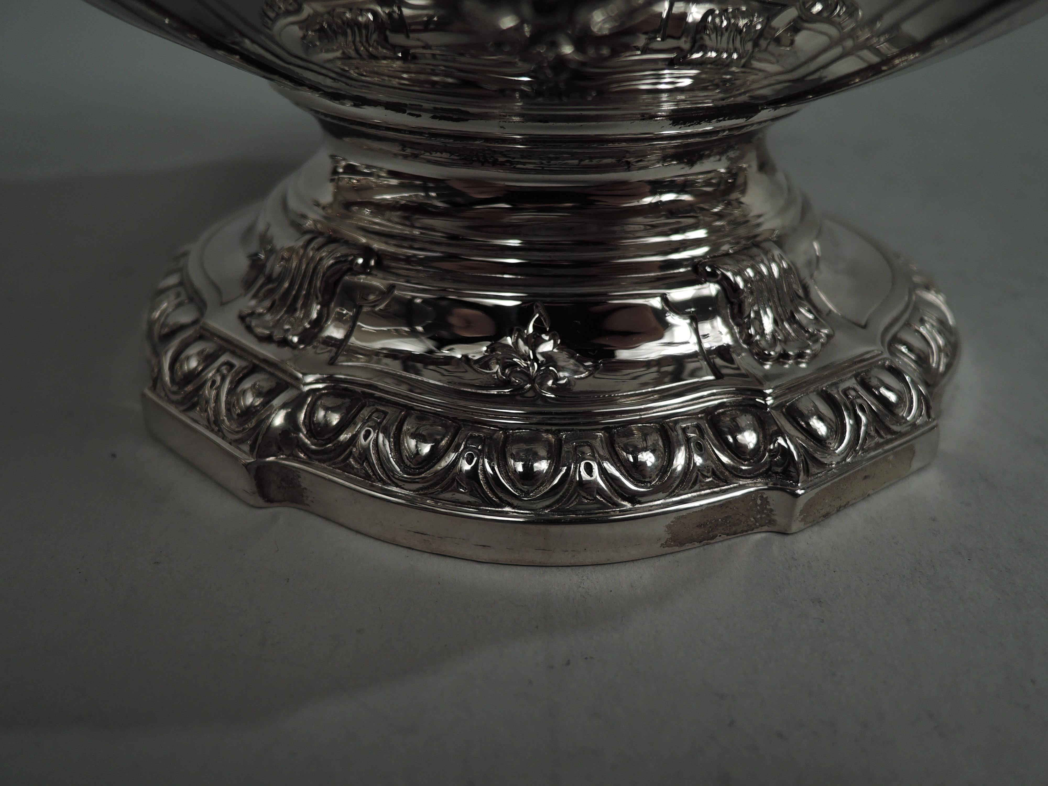 Finest Quality Reed & Barton Louis XV Sterling Silver Water Pitcher 1