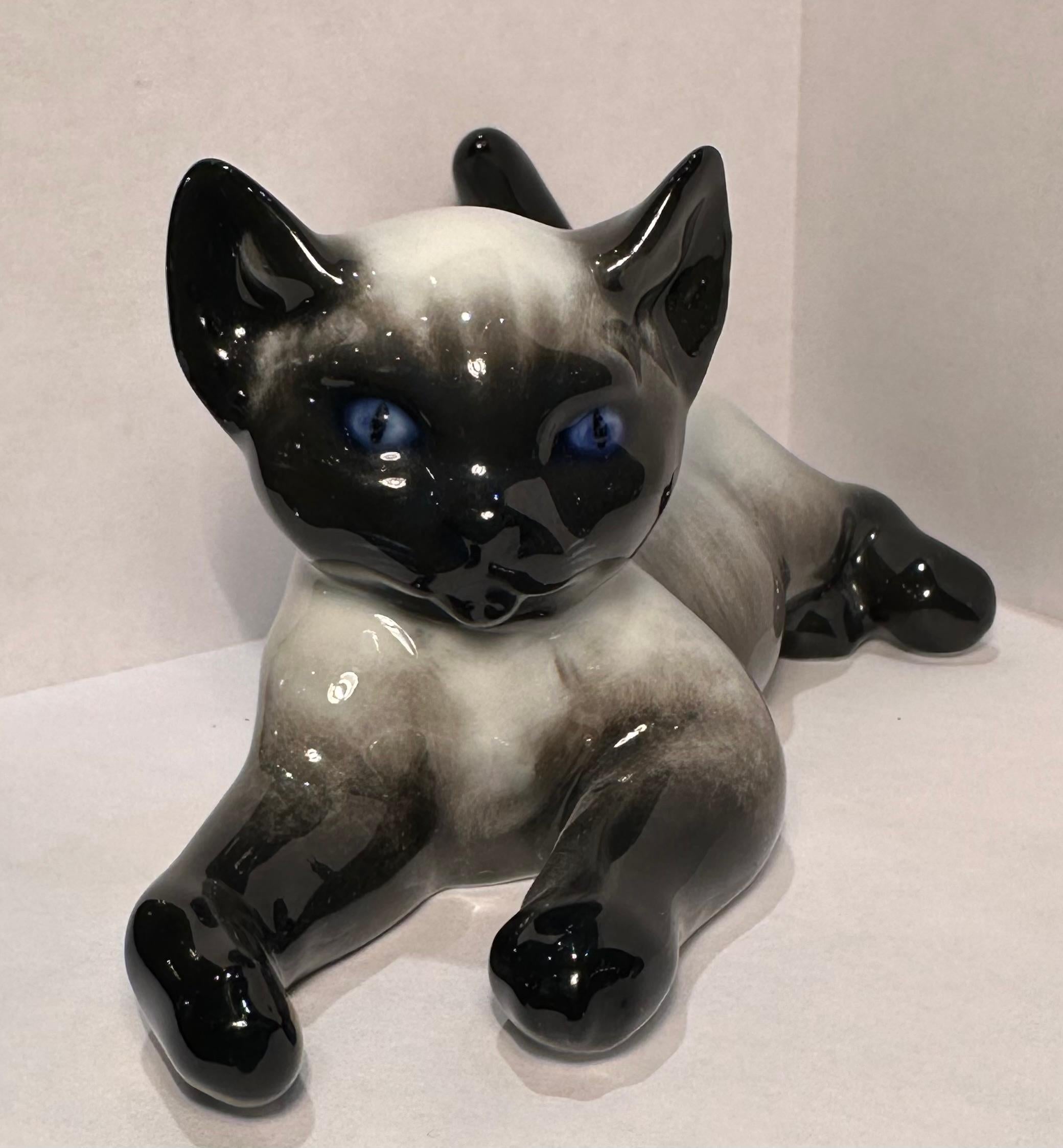 Allemand Figurine en porcelaine de qualité supérieure Rosenthal Germany Siamese Kitten Cat Porcelain en vente