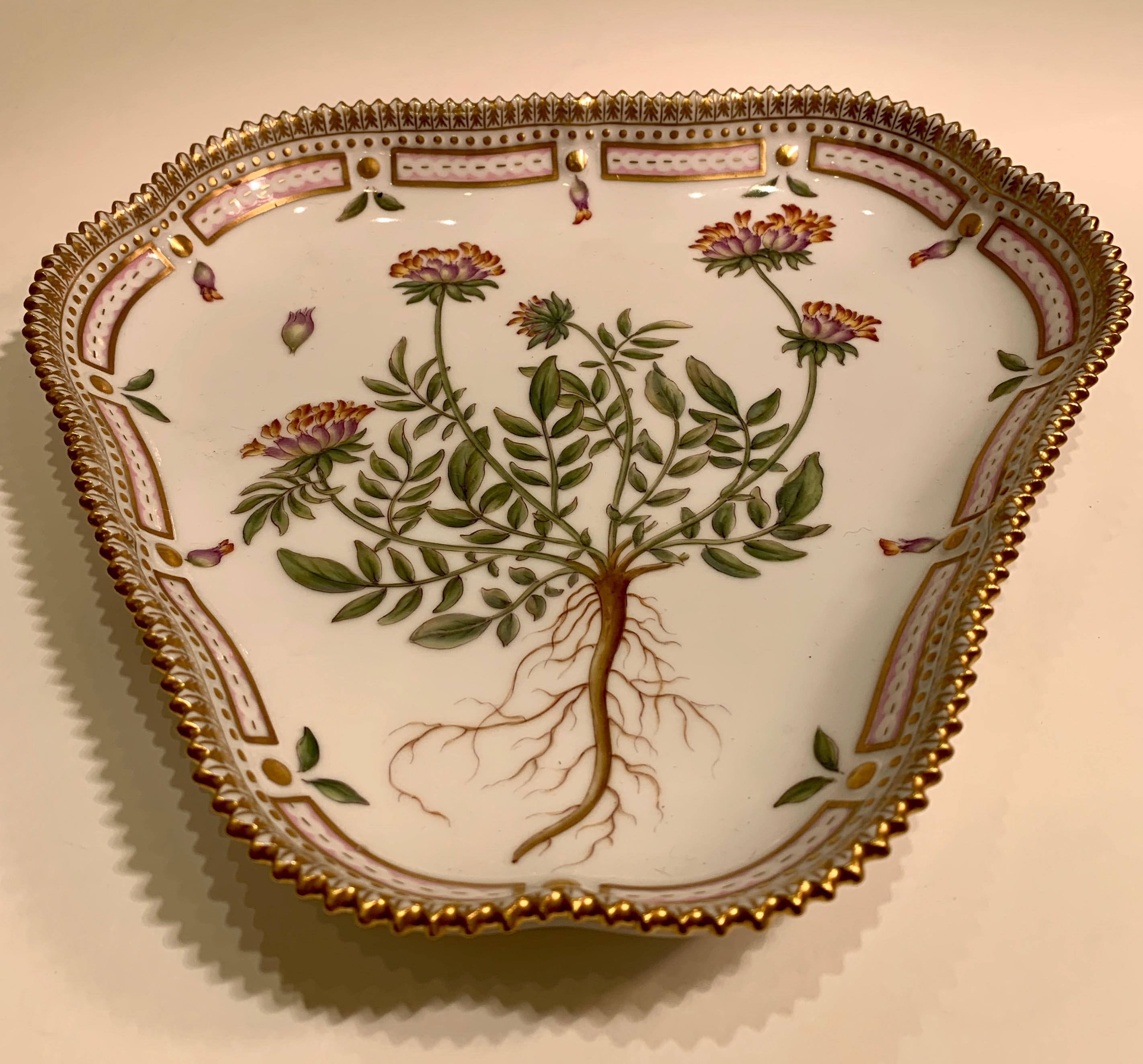 Finest quality, elegantly handmade and meticulously hand painted Royal Copenhagen triangular dish or cake dish with the delicate botanical design, 