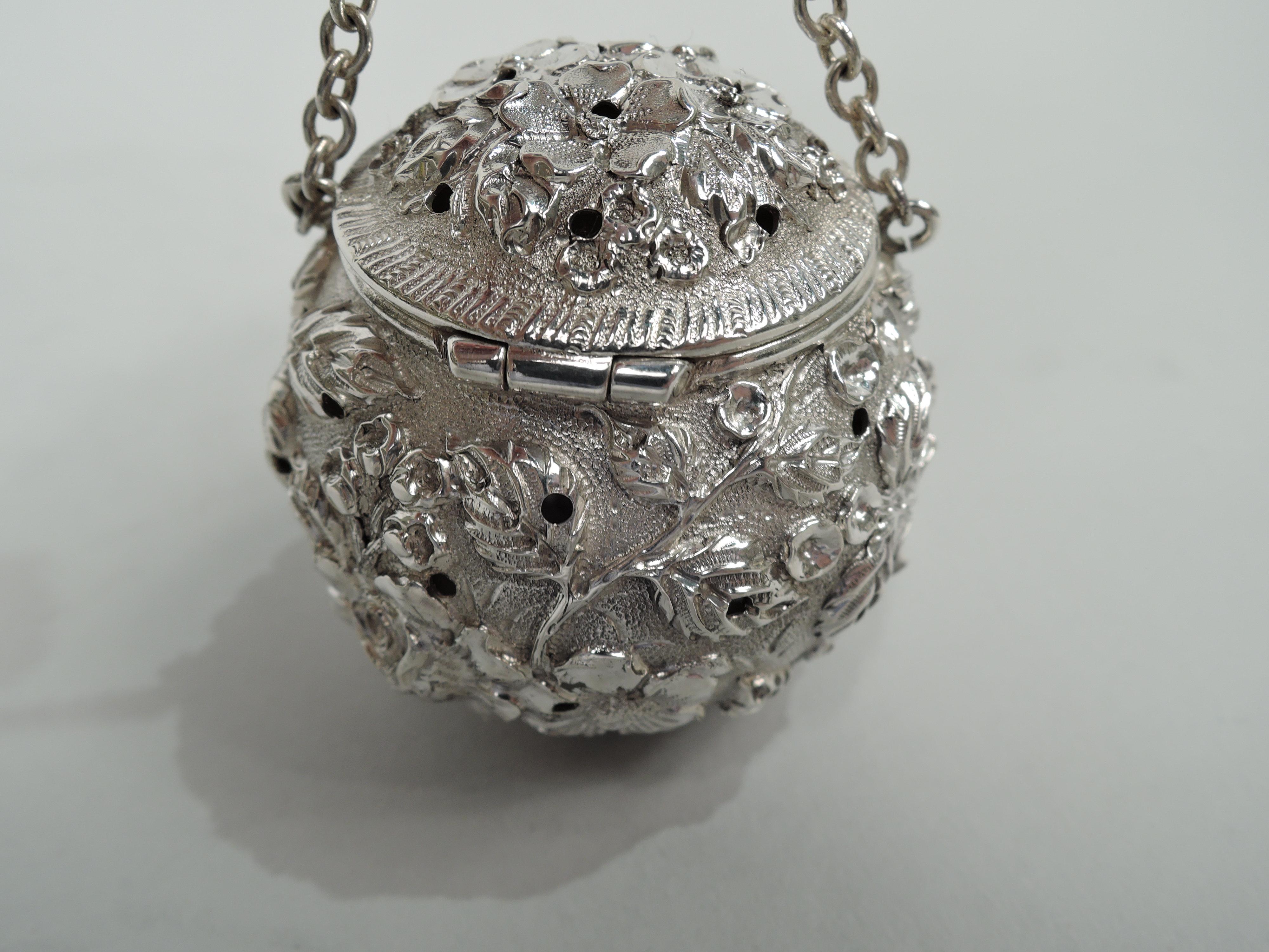 Edwardian Finest Quality Stieff Baltimore Repousse Tea Ball Infuser