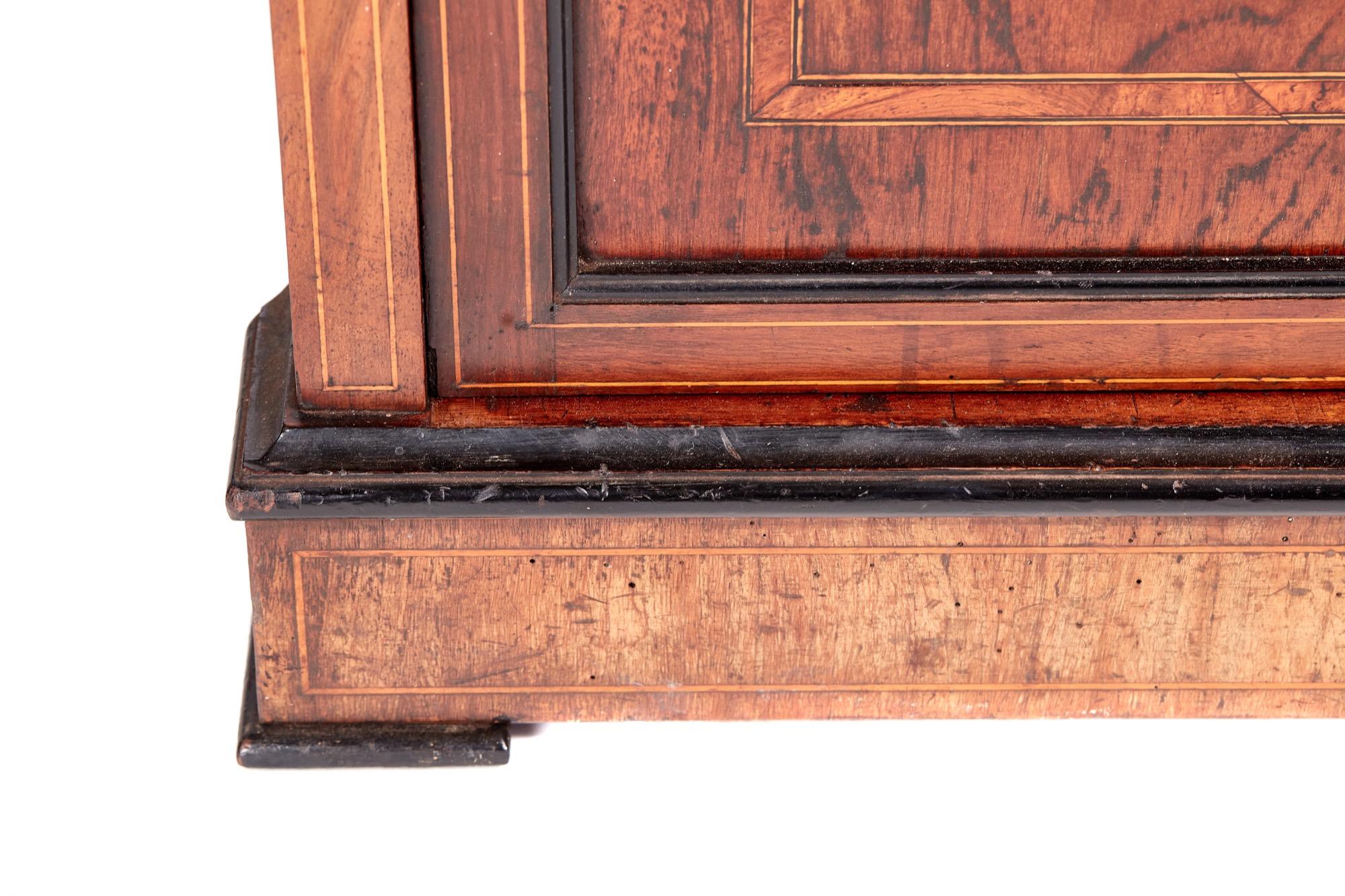 Finest Quality Victorian Inlaid Walnut Corner Cabinet 3