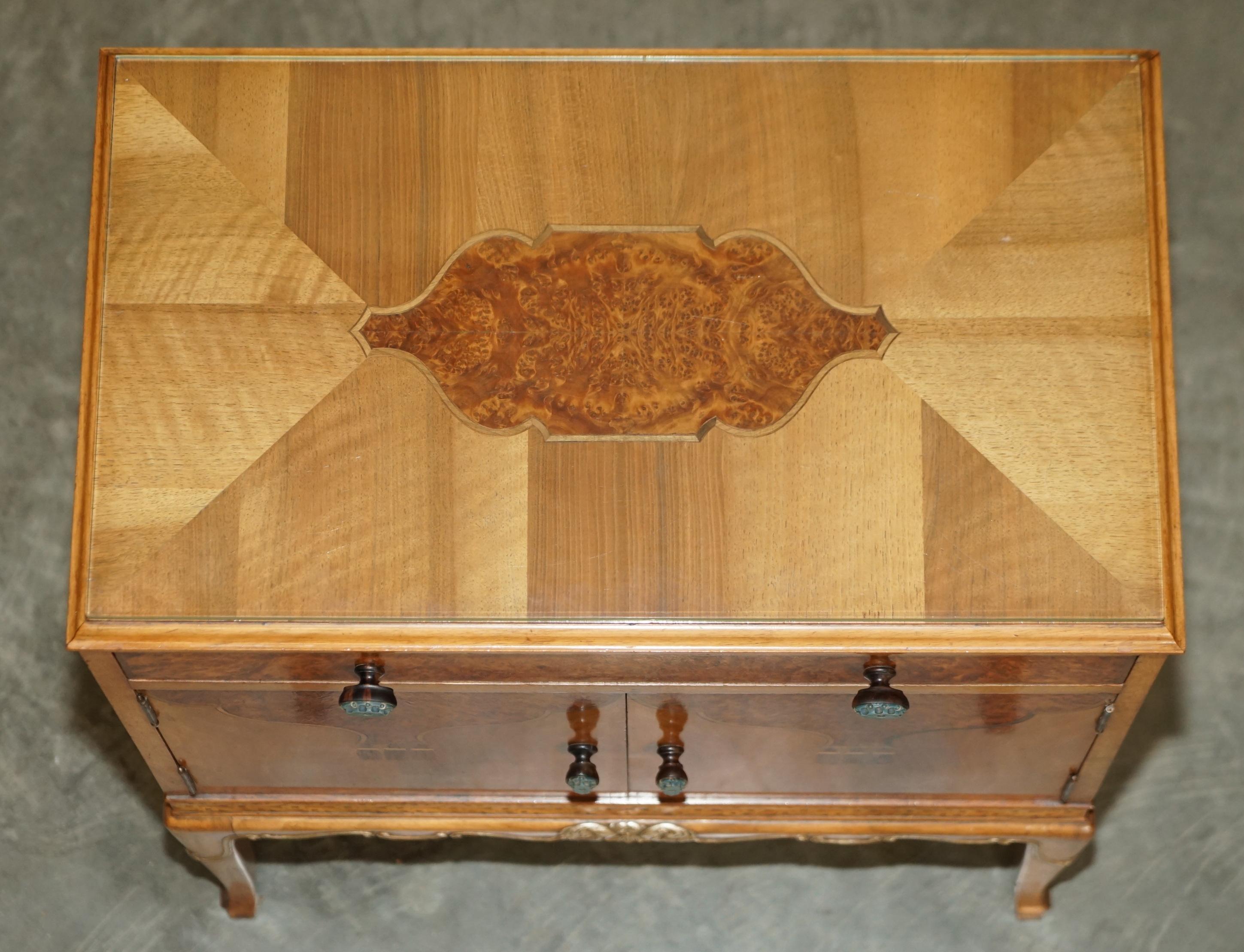 Finest Quality Waring & Gillow Burr Walnut Bedside Table Drawers Part of a Suite For Sale 4