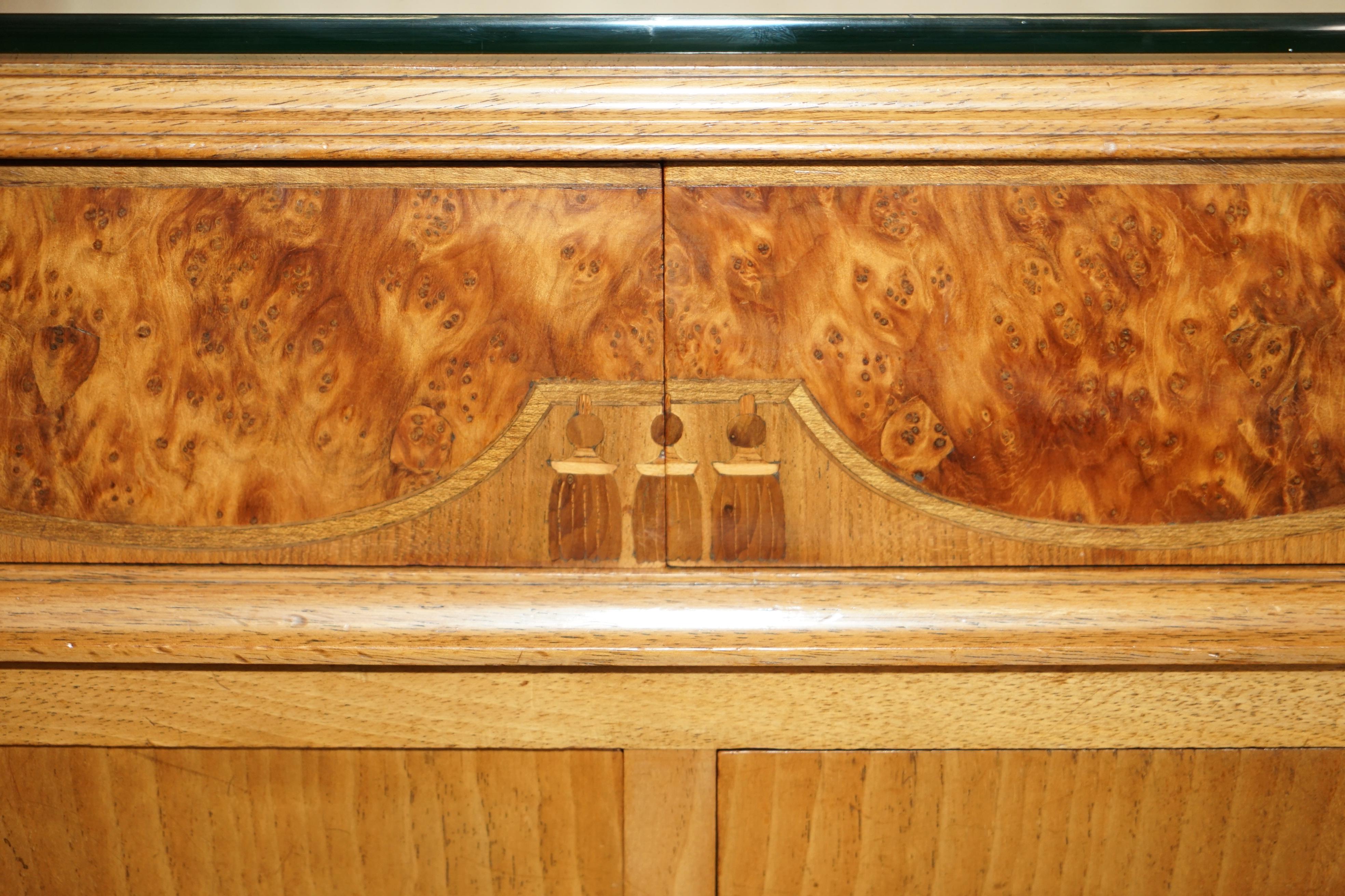 Finest Quality Waring & Gillow Burr Walnut Chest of Drawers Part of a Suite For Sale 4