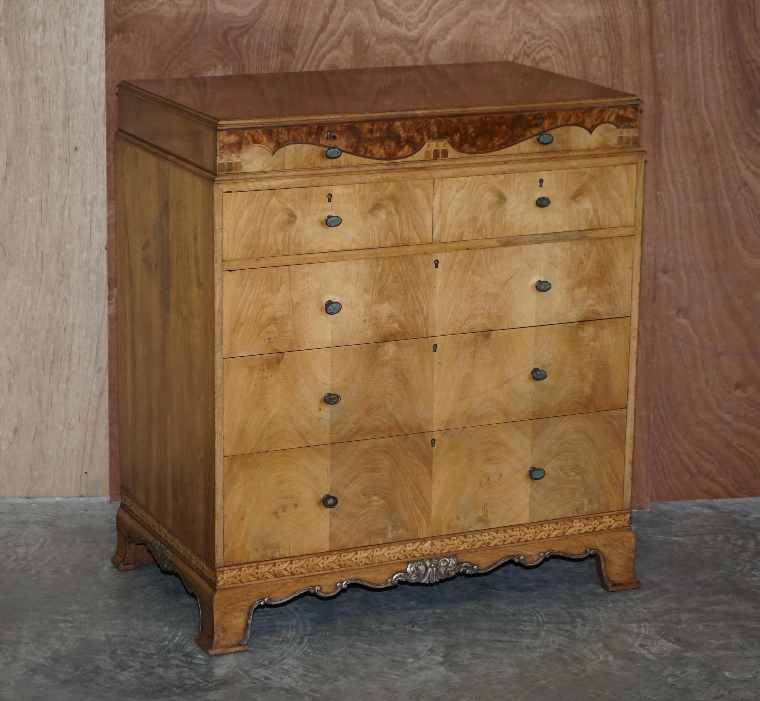 We are delighted to offer for sale this finest quality Waring & Gillow Lancaster, Burr Walnut inlaid chest of drawers which is part of a suite

This piece is part of a bedroom set, I have in total a triple bank wardrobe, dressing table with