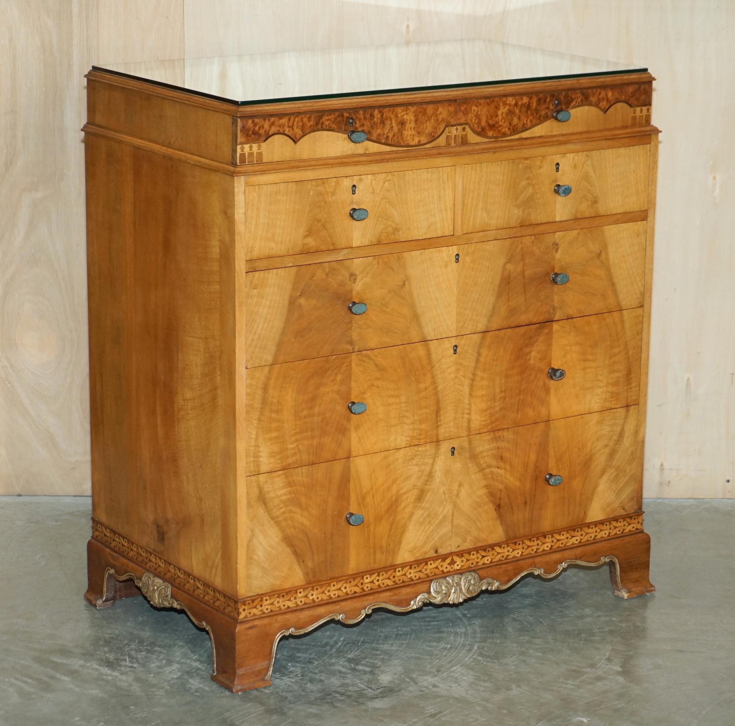 We are delighted to offer for sale this finest quality Waring & Gillow Lancaster, Burr Walnut inlaid large chest of drawers which is part of a large suite

This piece is part of a bedroom set, I have in total a triple bank wardrobe, dressing table