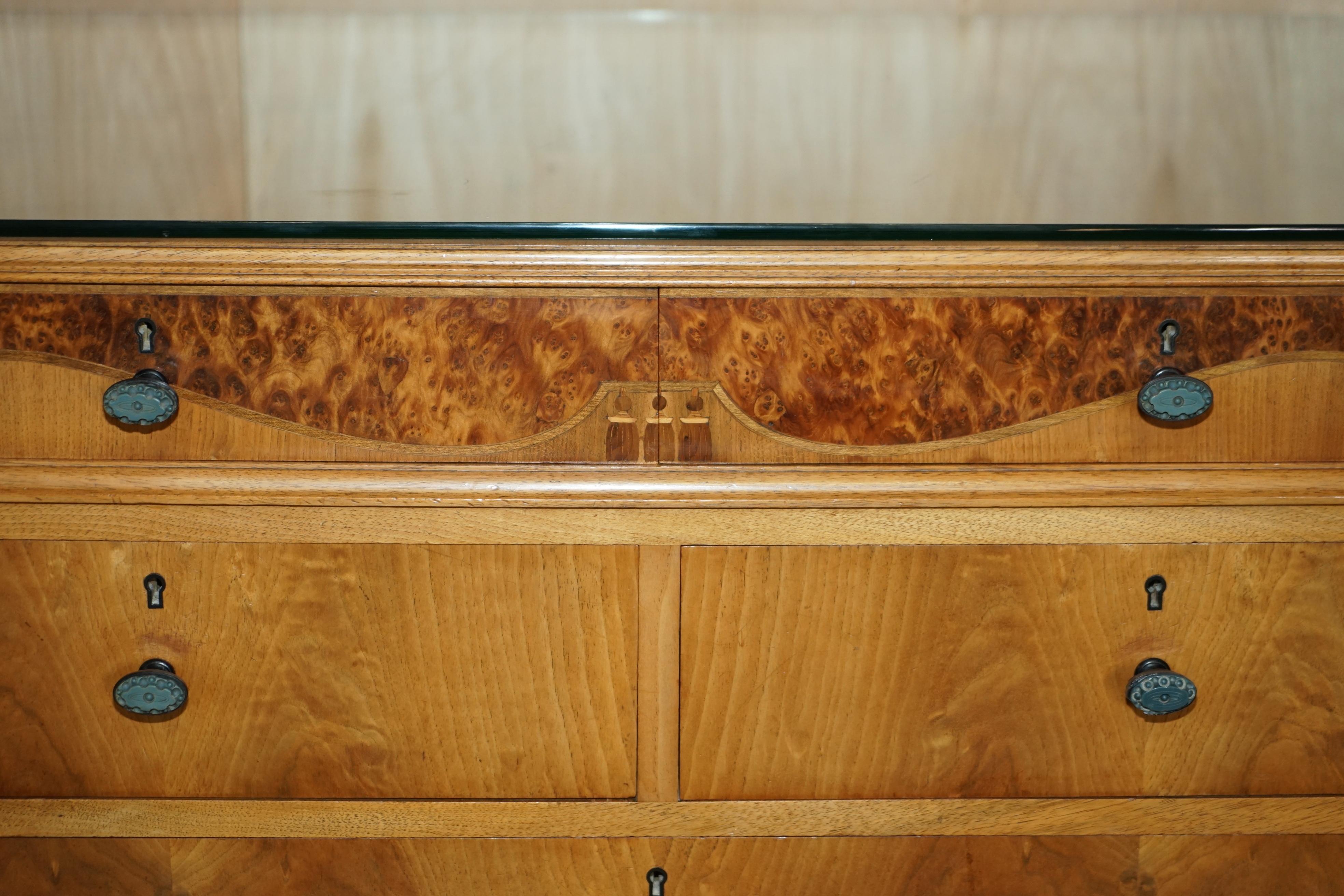 Finest Quality Waring & Gillow Burr Walnut Chest of Drawers Part of a Suite For Sale 3