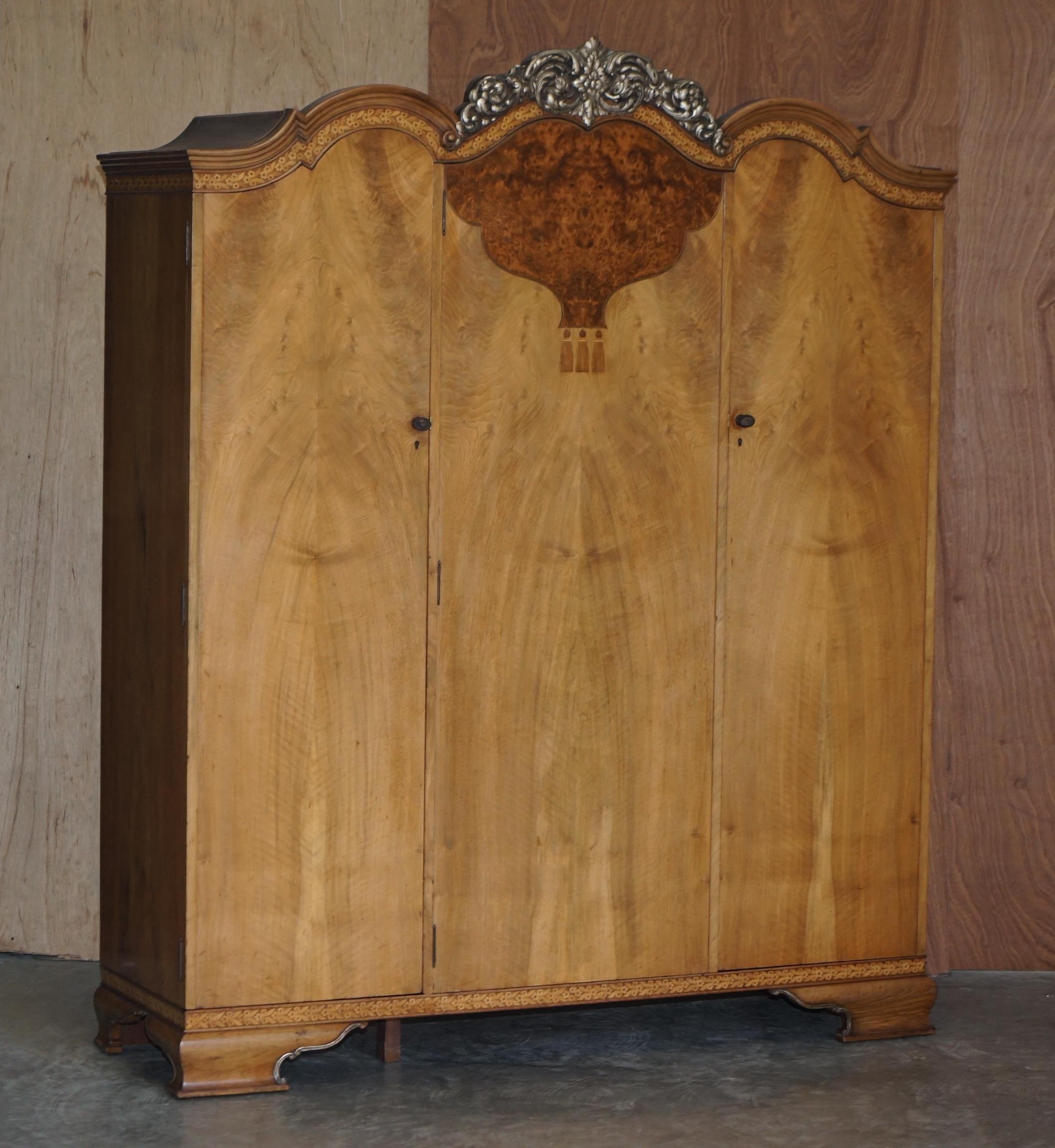 We are delighted to offer for sale this finest quality Waring & Gillow Lancaster, Burr Walnut inlaid wardrobe which is part of a suite

This is as mentioned, the finest quality I have ever seen for this type of furniture, it truly is a master