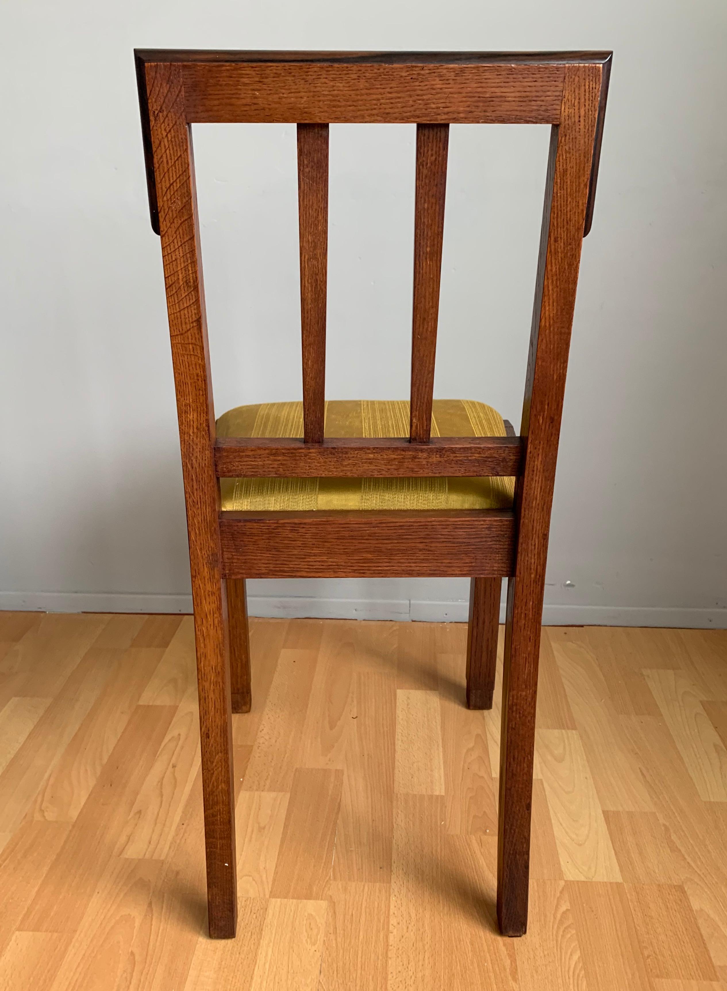 European Finest Quality Workmanship Oak Arts & Crafts Ladies Desk or Bedroom Chair, 1920