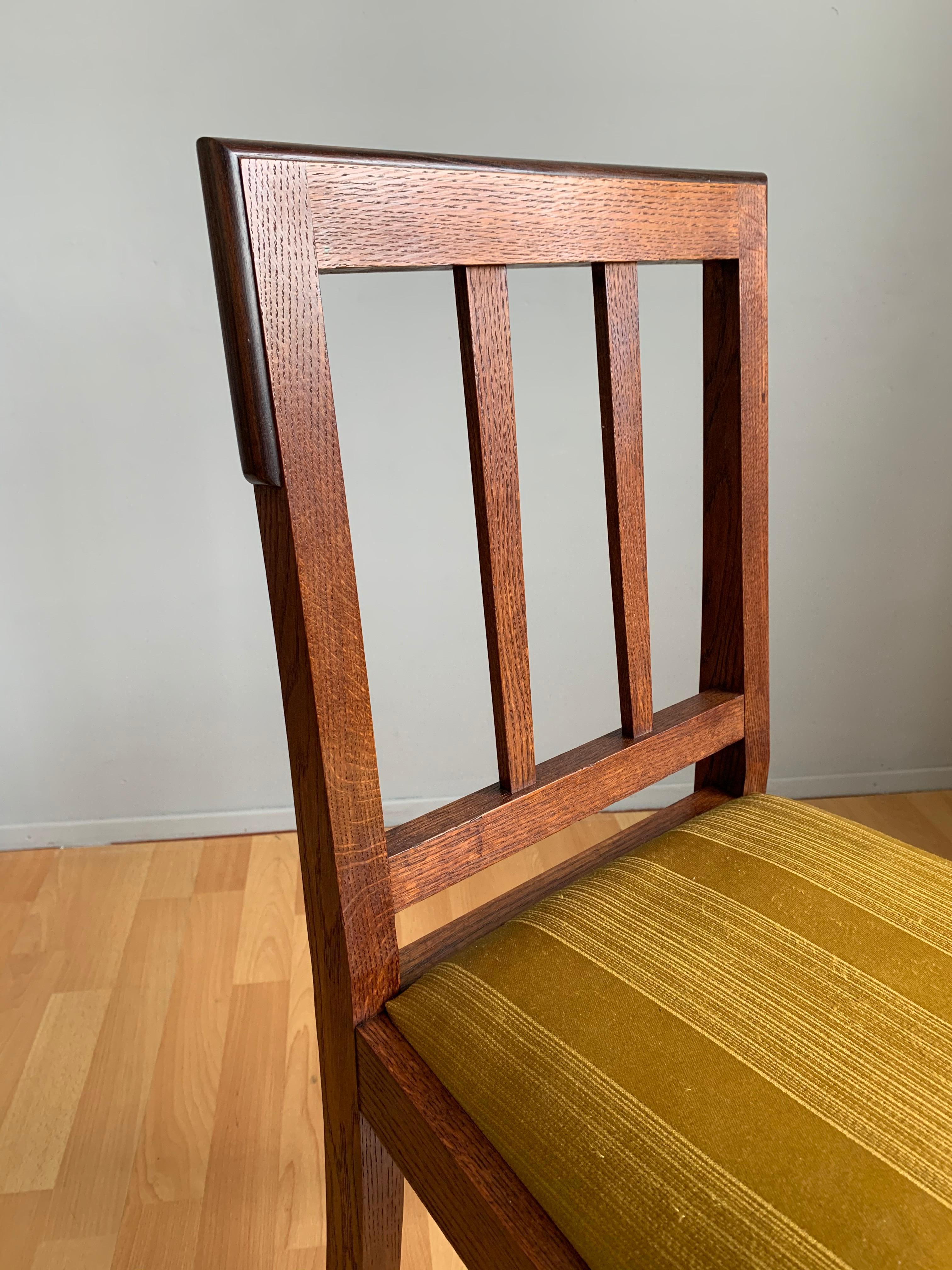 Hand-Crafted Finest Quality Workmanship Oak Arts & Crafts Ladies Desk or Bedroom Chair, 1920