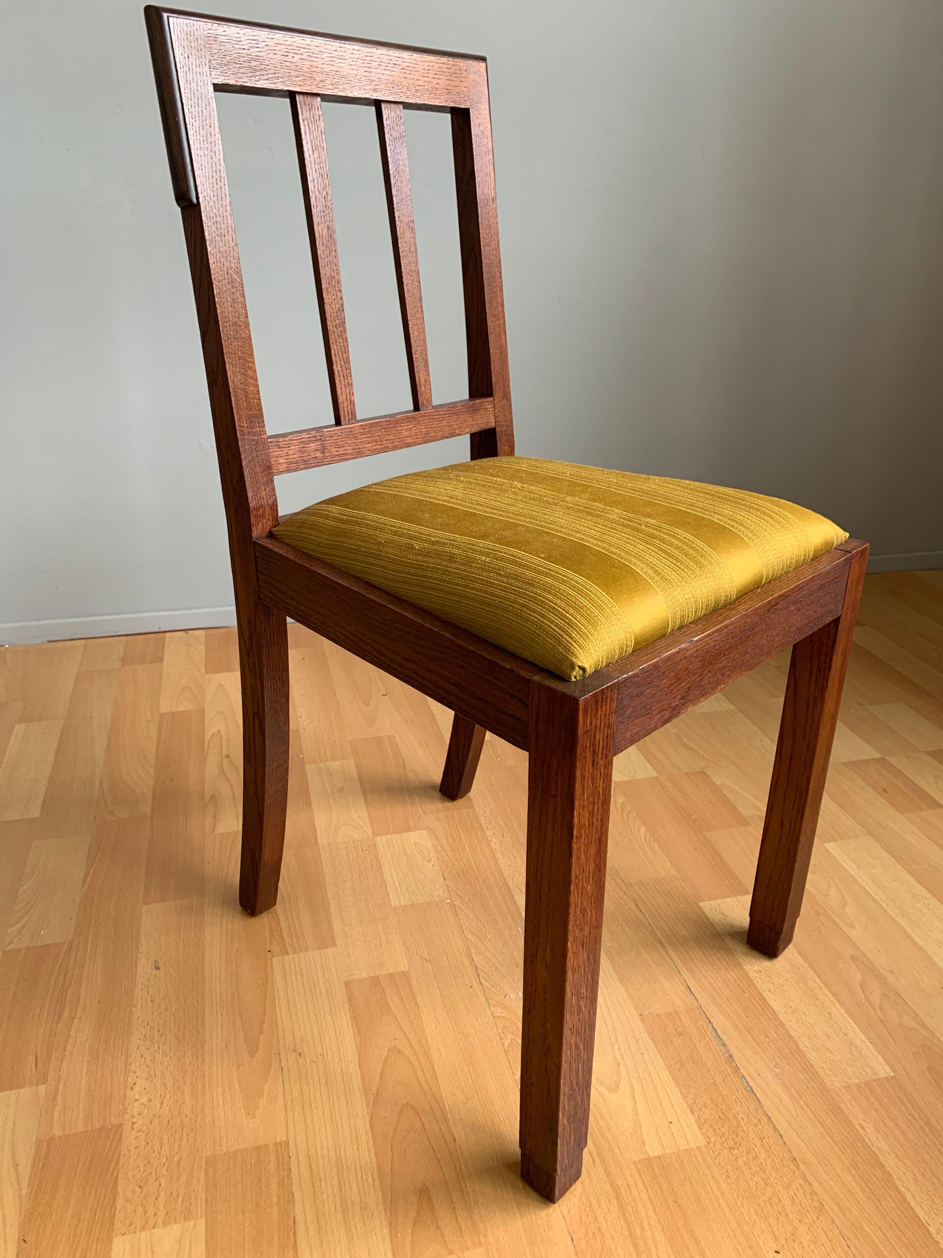 Finest Quality Workmanship Oak Arts & Crafts Ladies Desk or Bedroom Chair, 1920 1