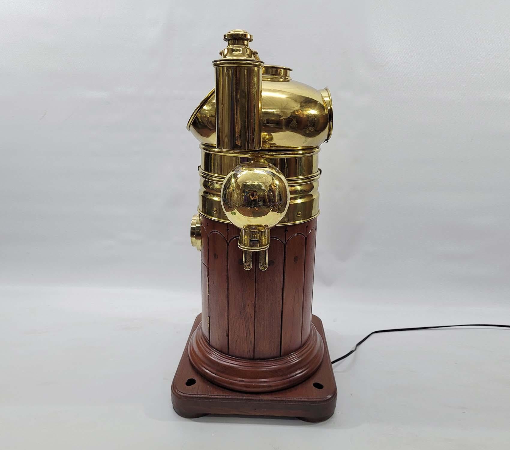 Finest Ships Binnacle von John Hand im Angebot 4