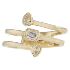 Bague de doigt avec diamants baguette et poire en or jaune 14K