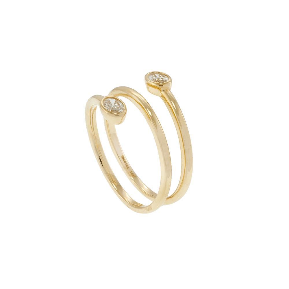 Bague de doigt avec diamants ovales en or jaune 14K Neuf - En vente à New York, NY