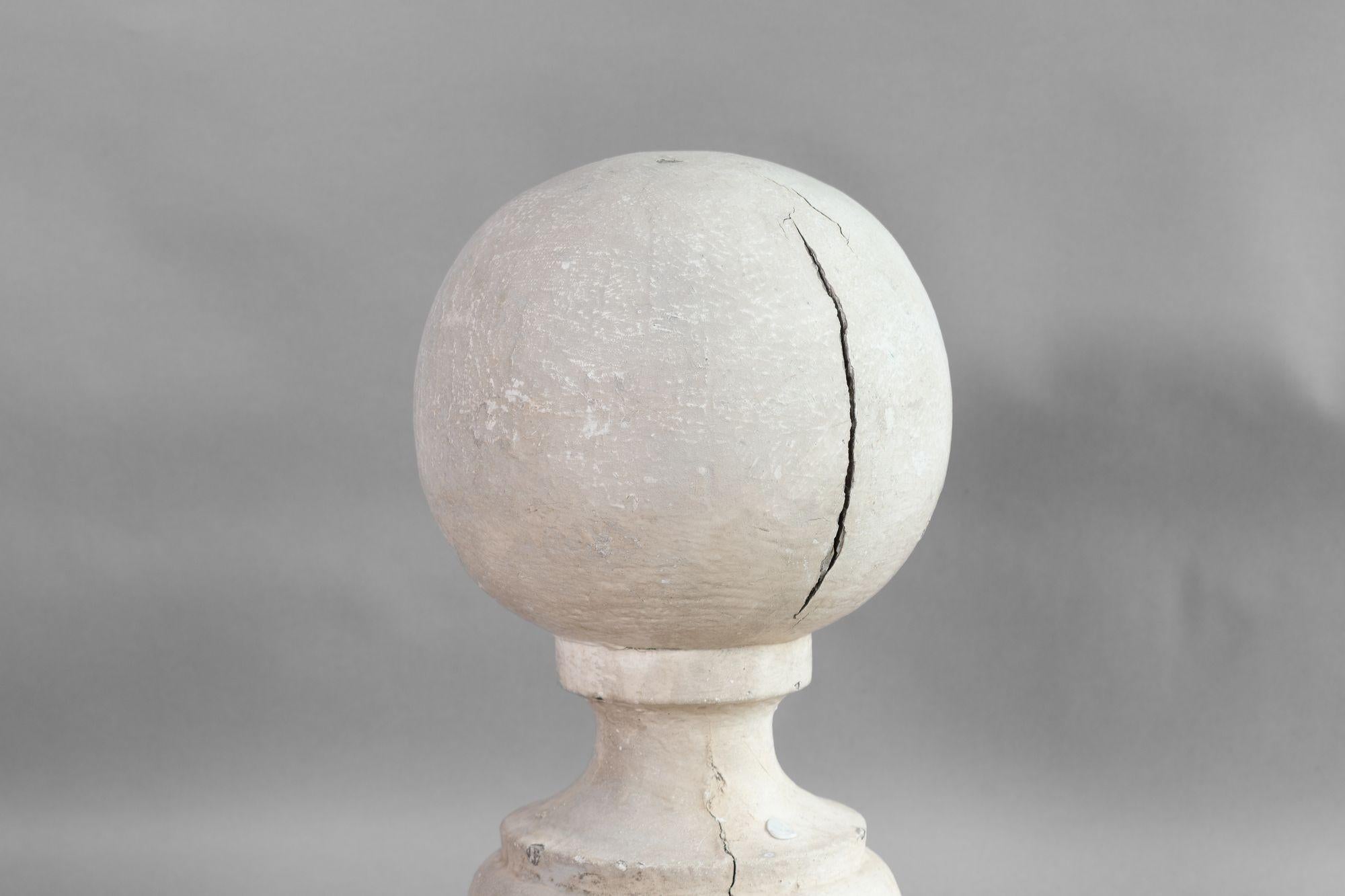 Large wooden finial with aged paint finish. Circa 1880.

H 41cm x W 25cm x D 25cm