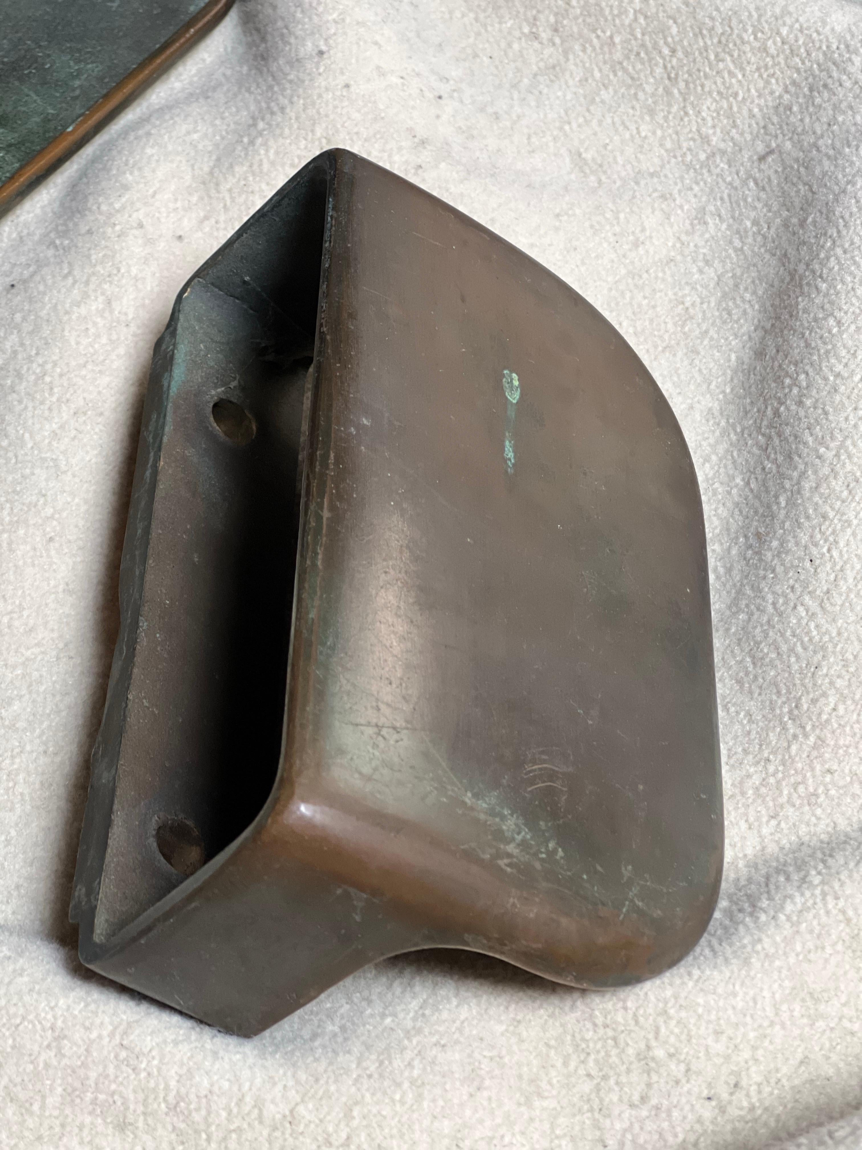 Finish Bronze Türgriffe Serie von 4 alle original + Patina Midcentury Himmel (Moderne der Mitte des Jahrhunderts) im Angebot